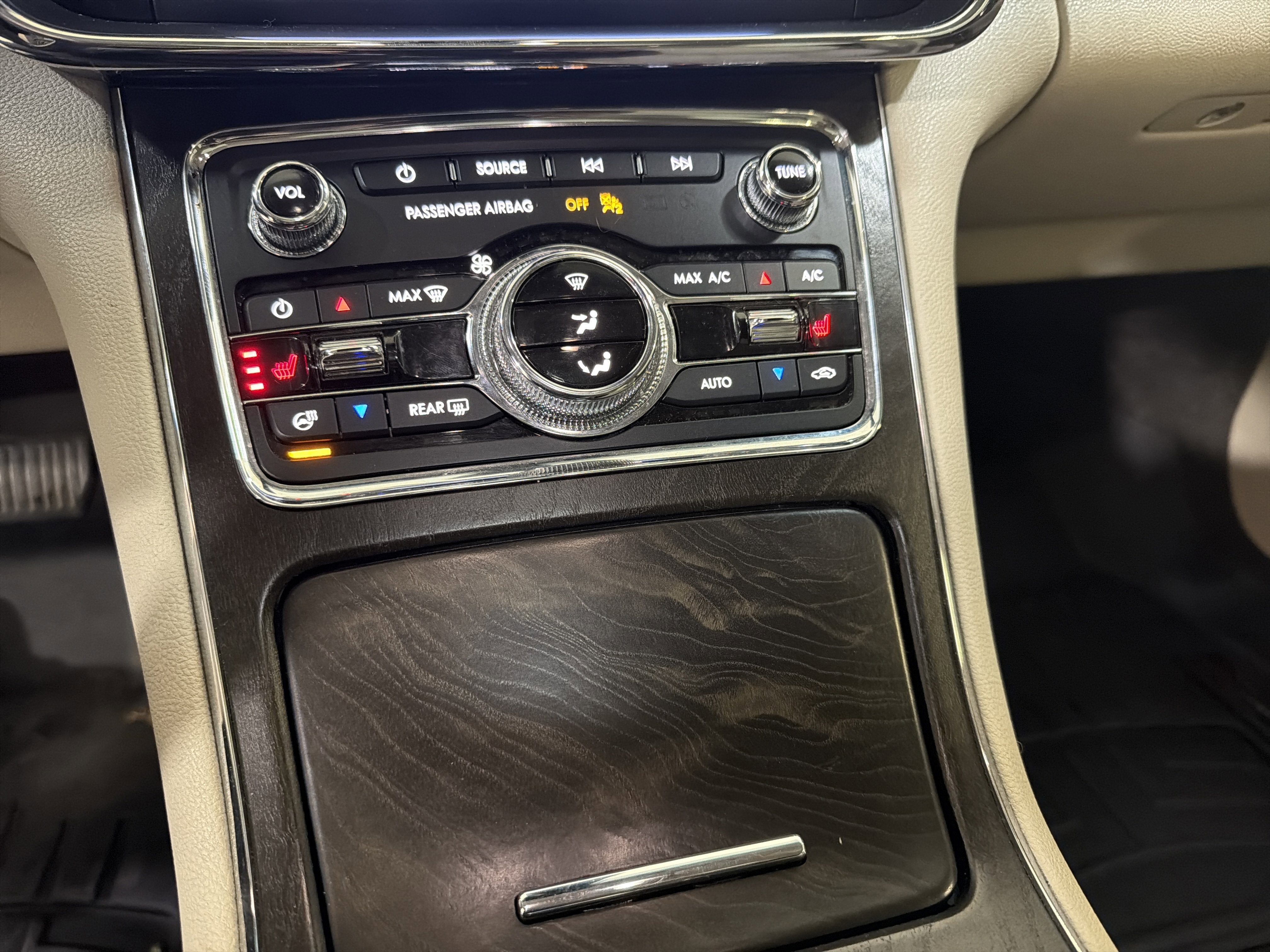 2020 Lincoln Continental Standard