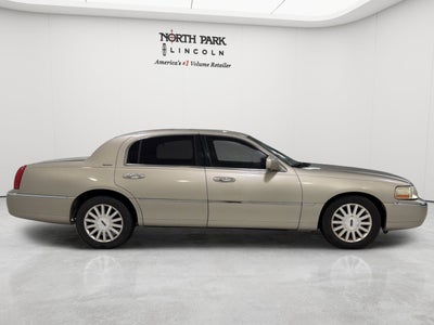 2004 Lincoln Town Car Signature