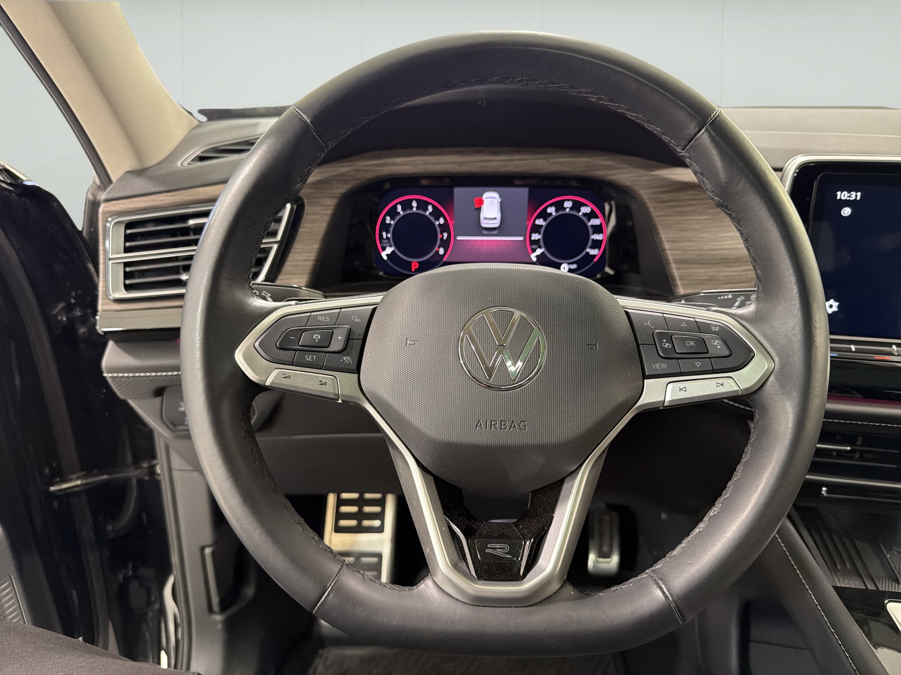 2025 Volkswagen Atlas 2.0T SEL Premium R-Line