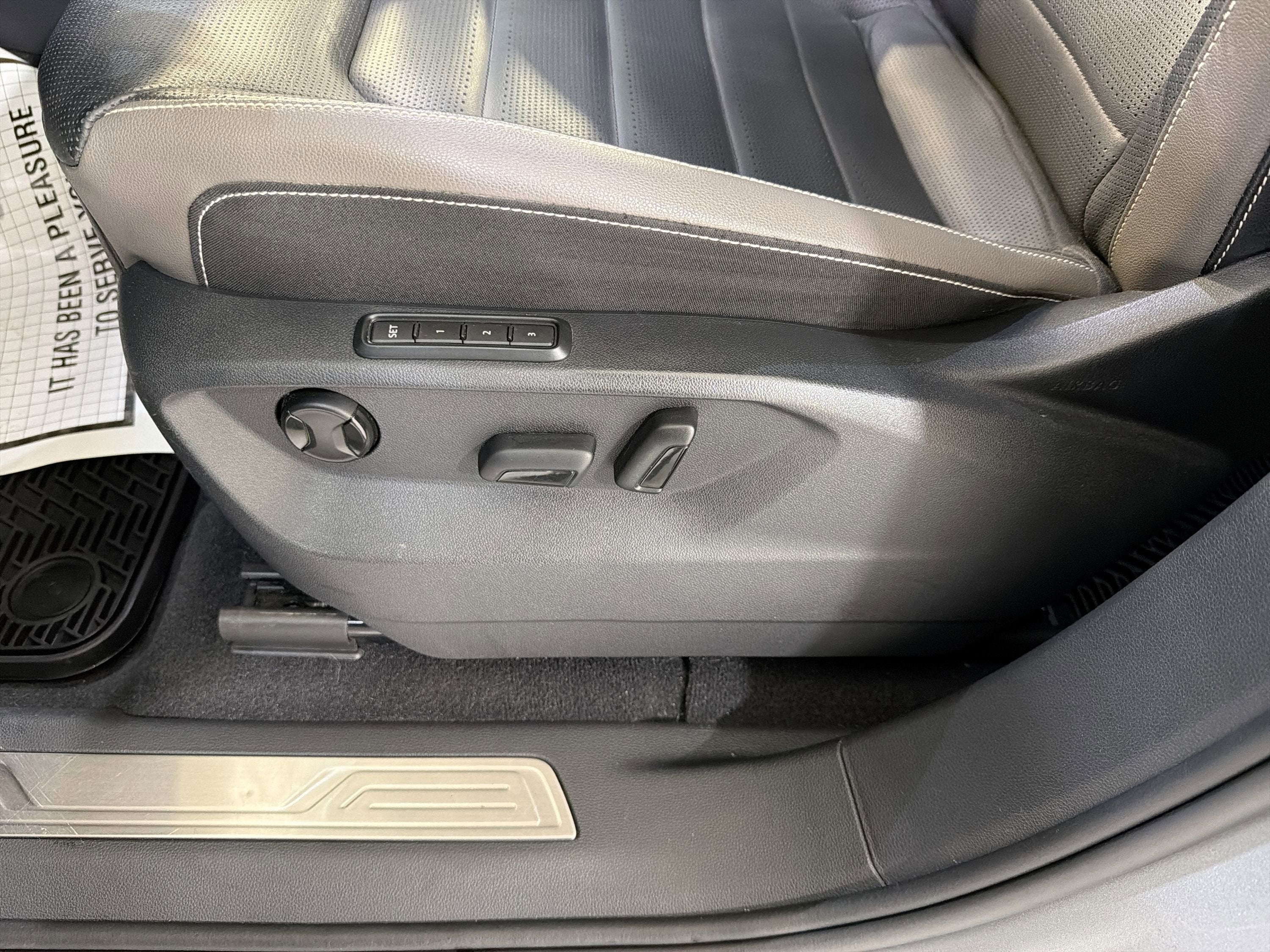 2020 Volkswagen Atlas Cross Sport 3.6L V6 SEL Premium