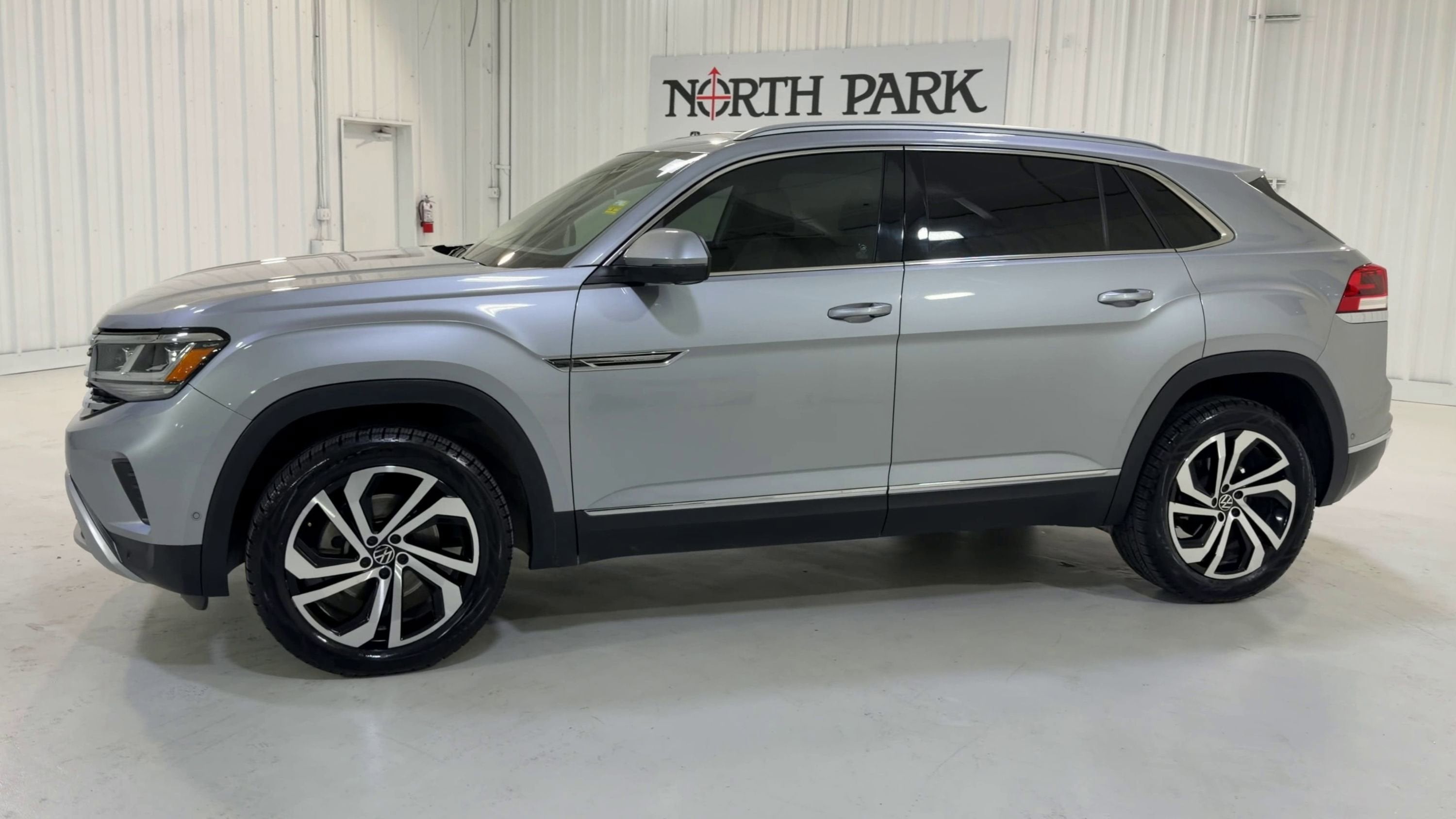 2020 Volkswagen Atlas Cross Sport 3.6L V6 SEL Premium
