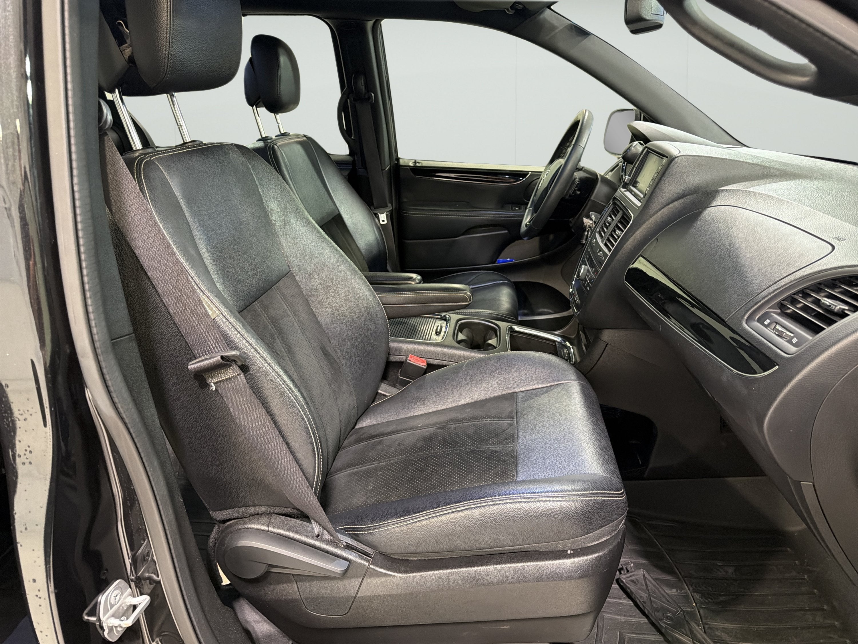 2015 Dodge Grand Caravan SXT Plus