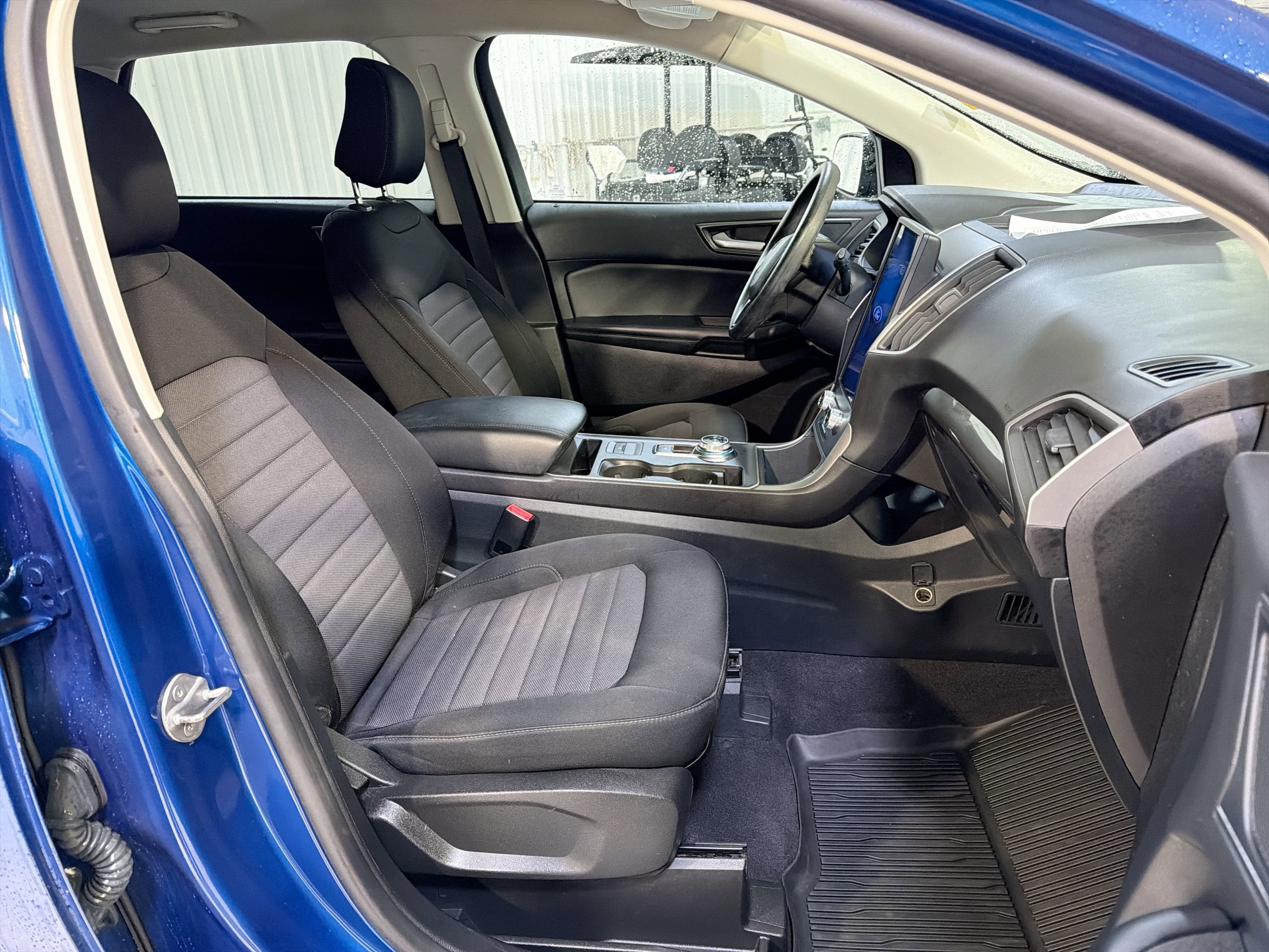 2022 Ford Edge SE