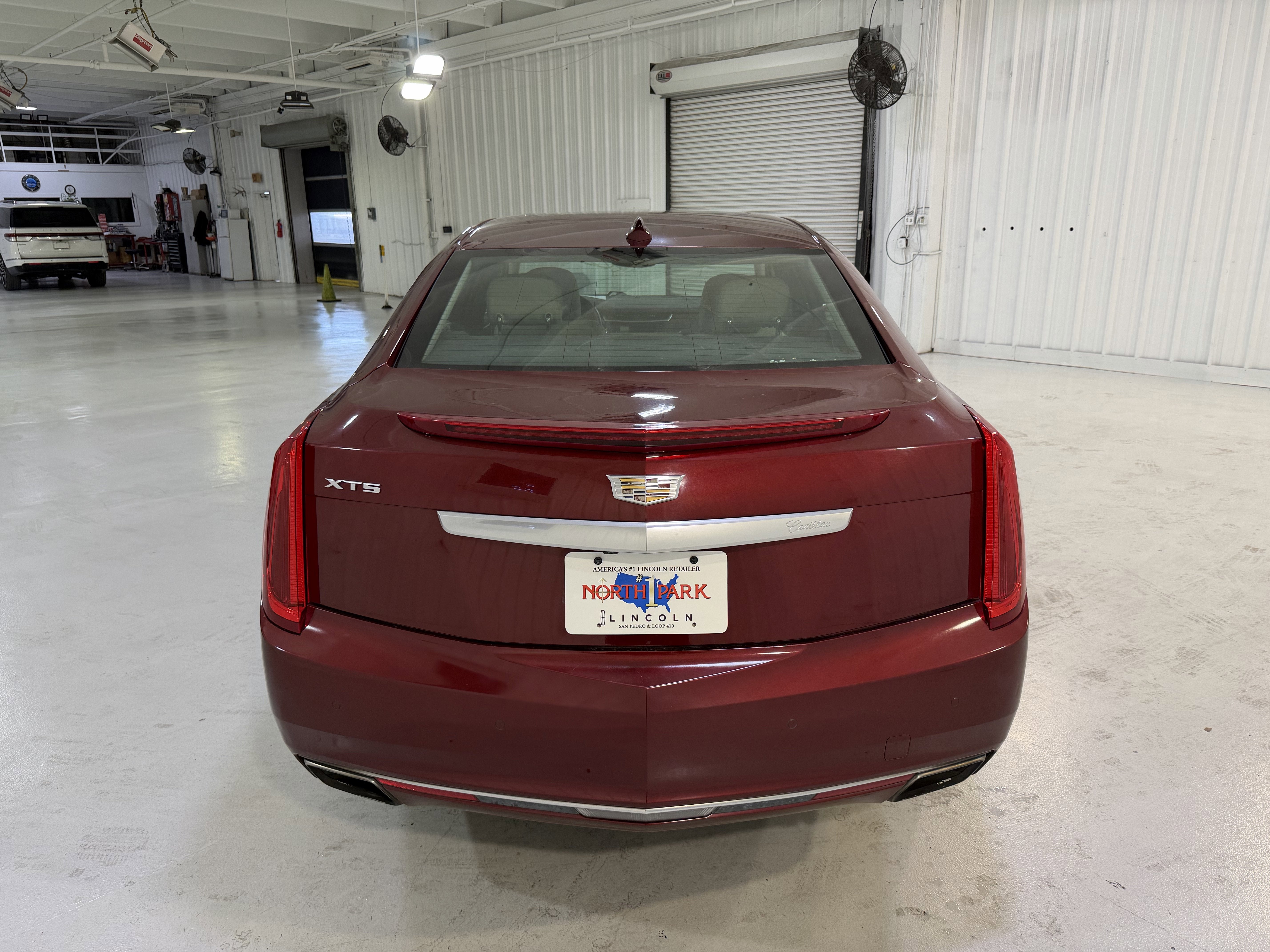 2016 Cadillac XTS Luxury Collection