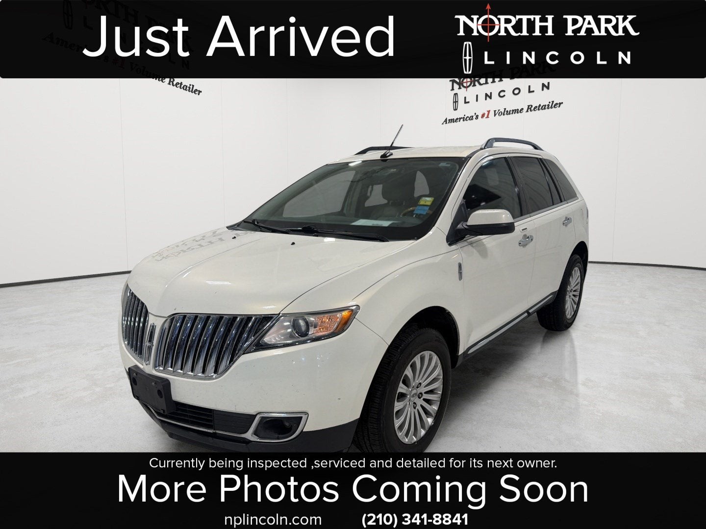 2013 Lincoln MKX Base
