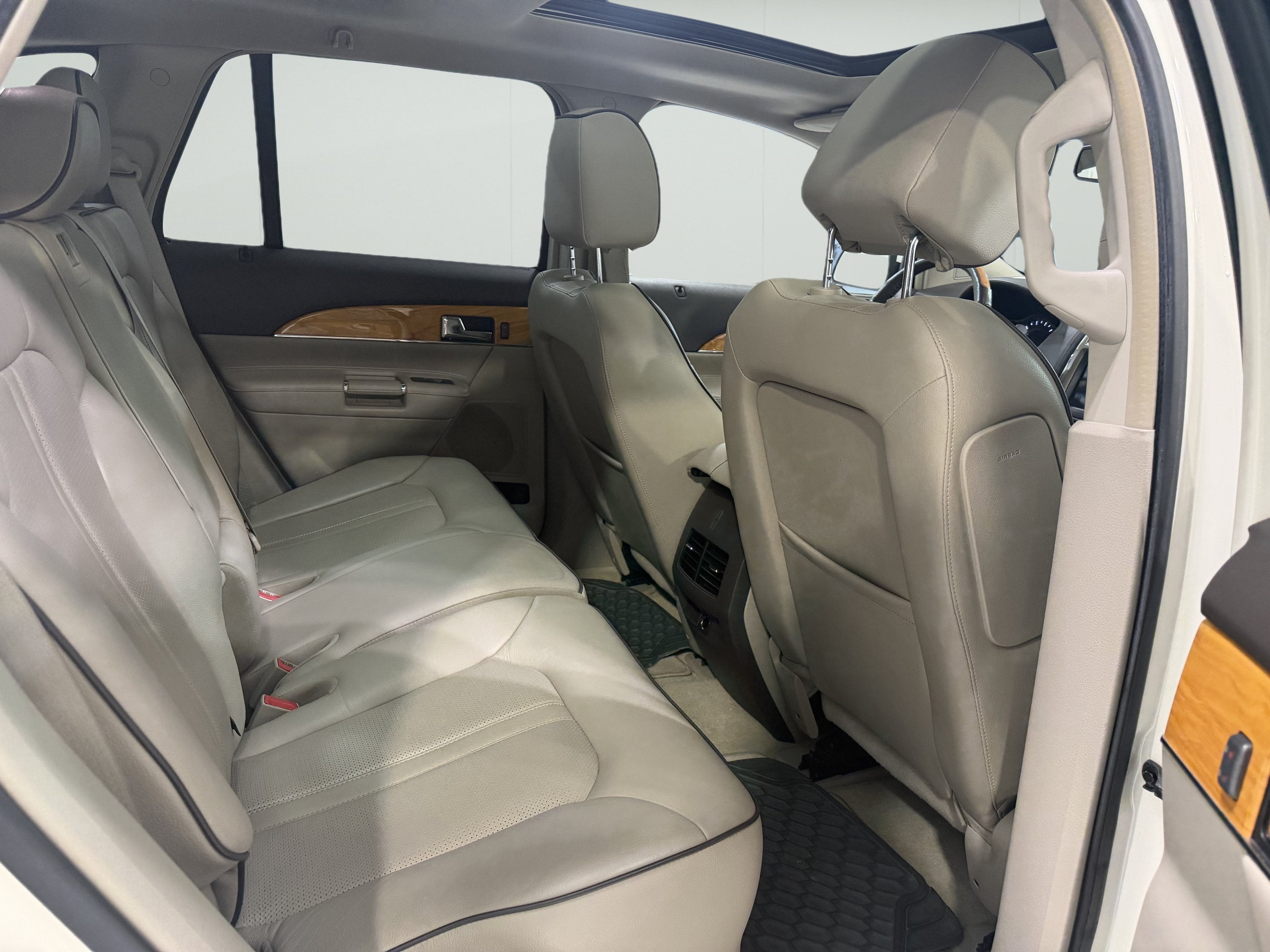 2012 Lincoln MKX Base