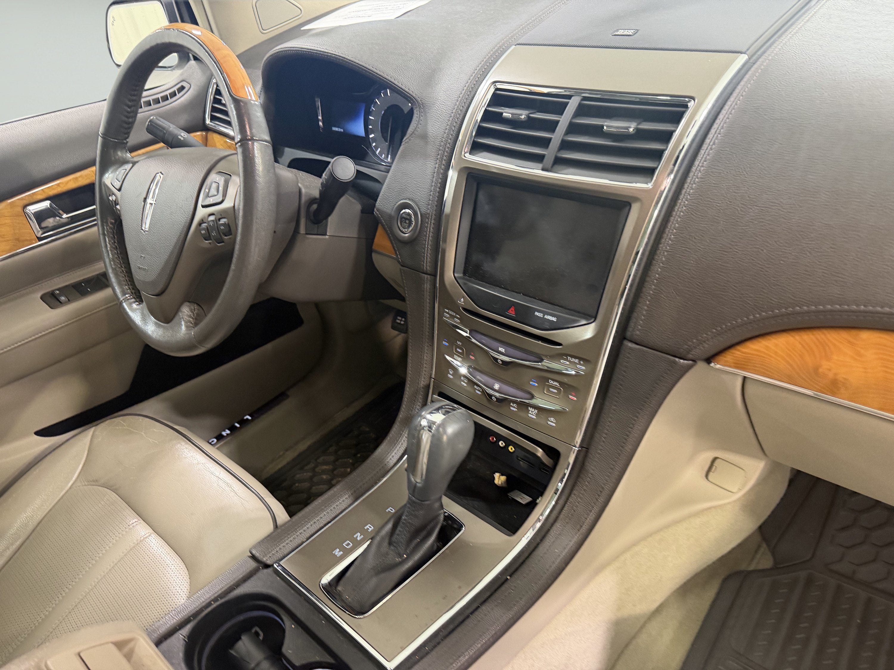 2012 Lincoln MKX Base