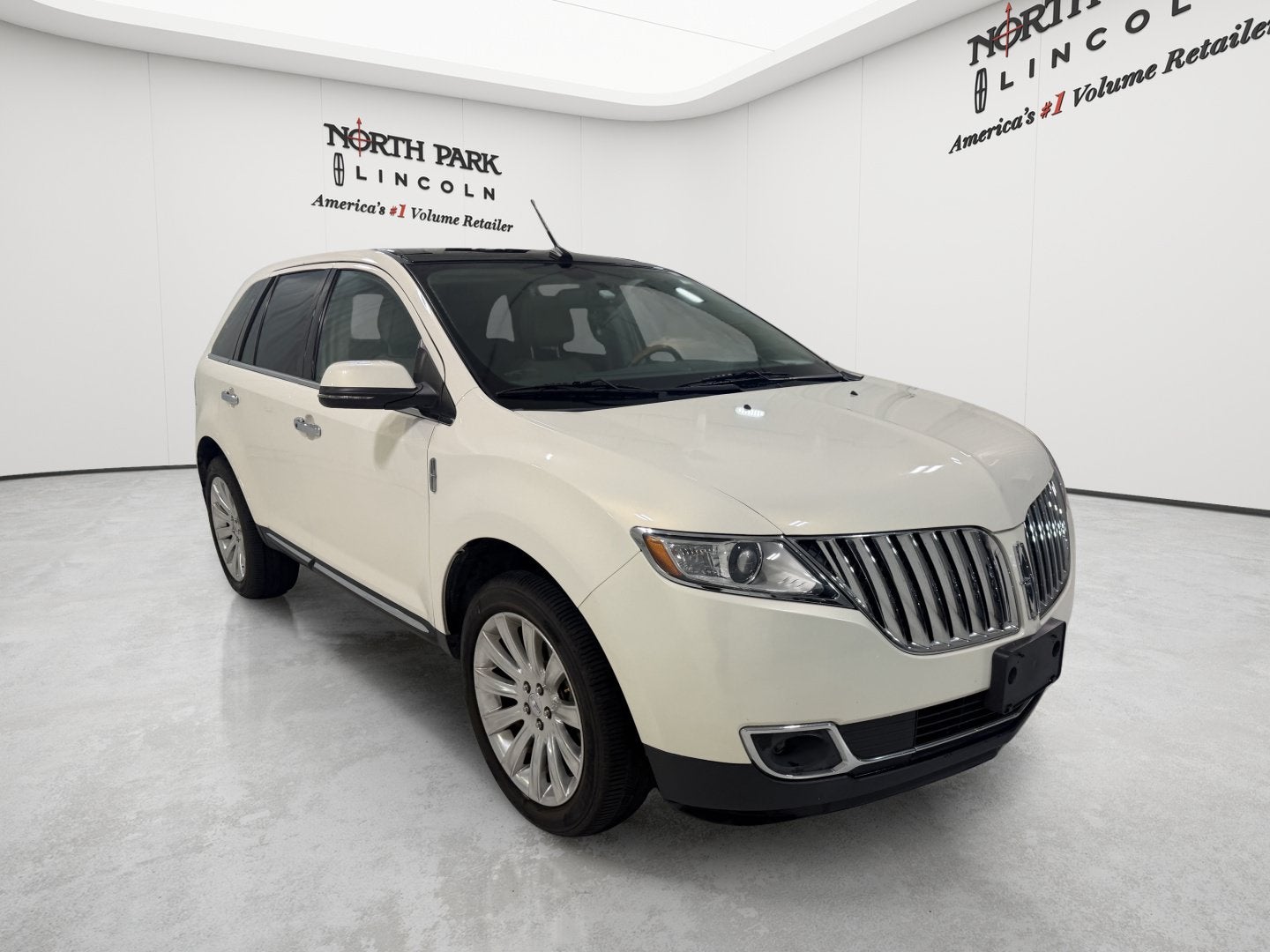 2012 Lincoln MKX Base