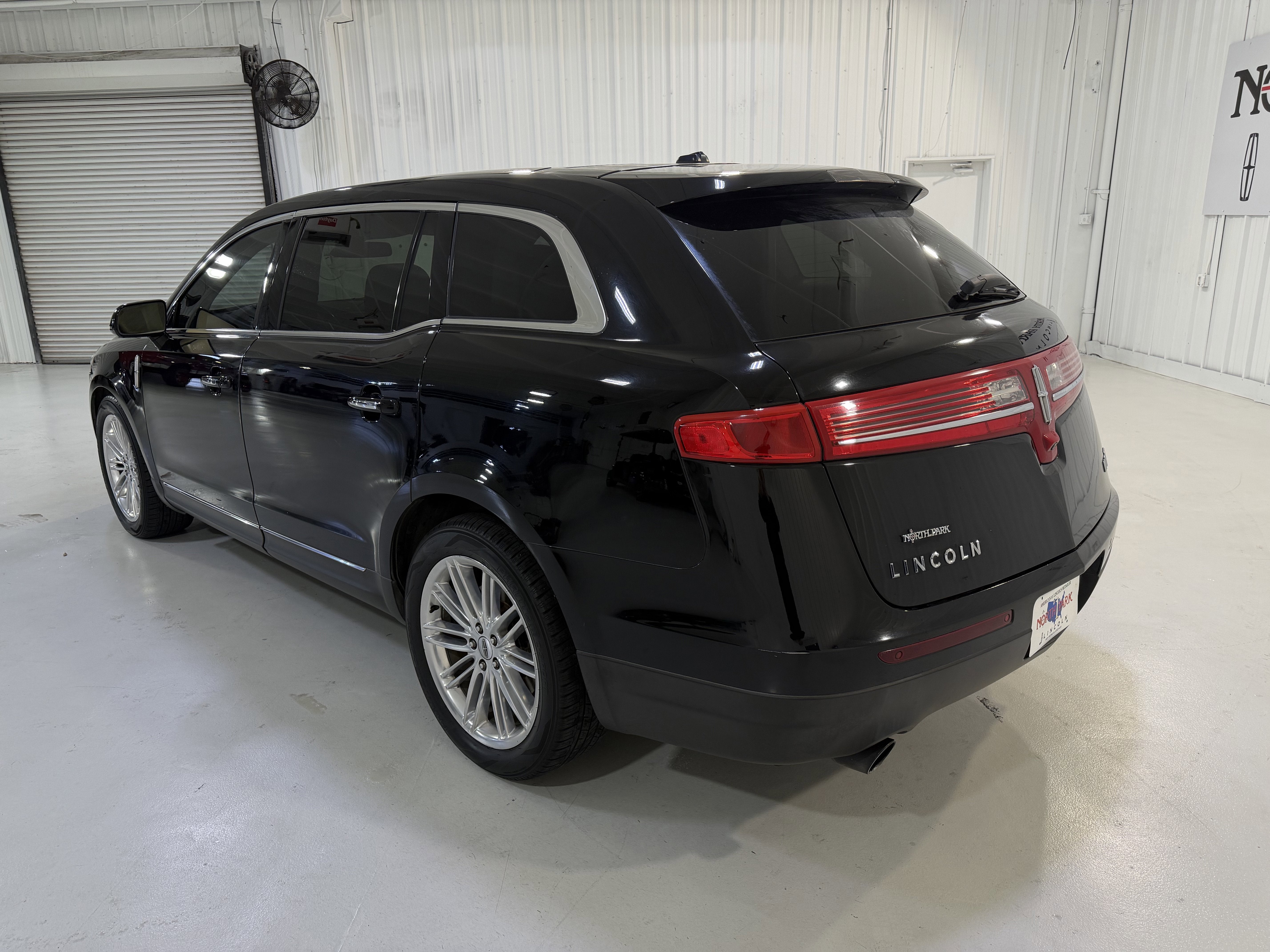 2018 Lincoln MKT Reserve