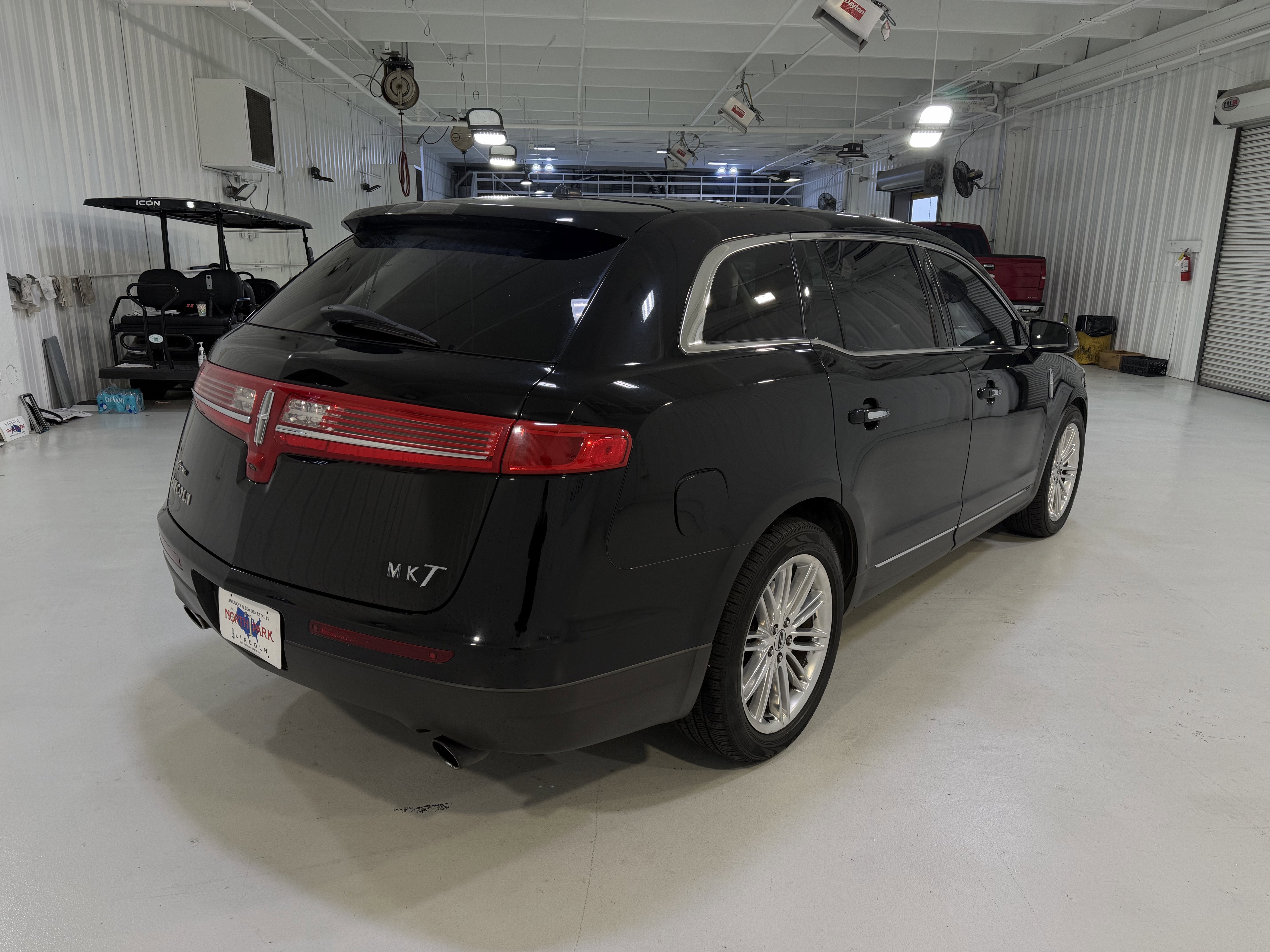 2018 Lincoln MKT Reserve