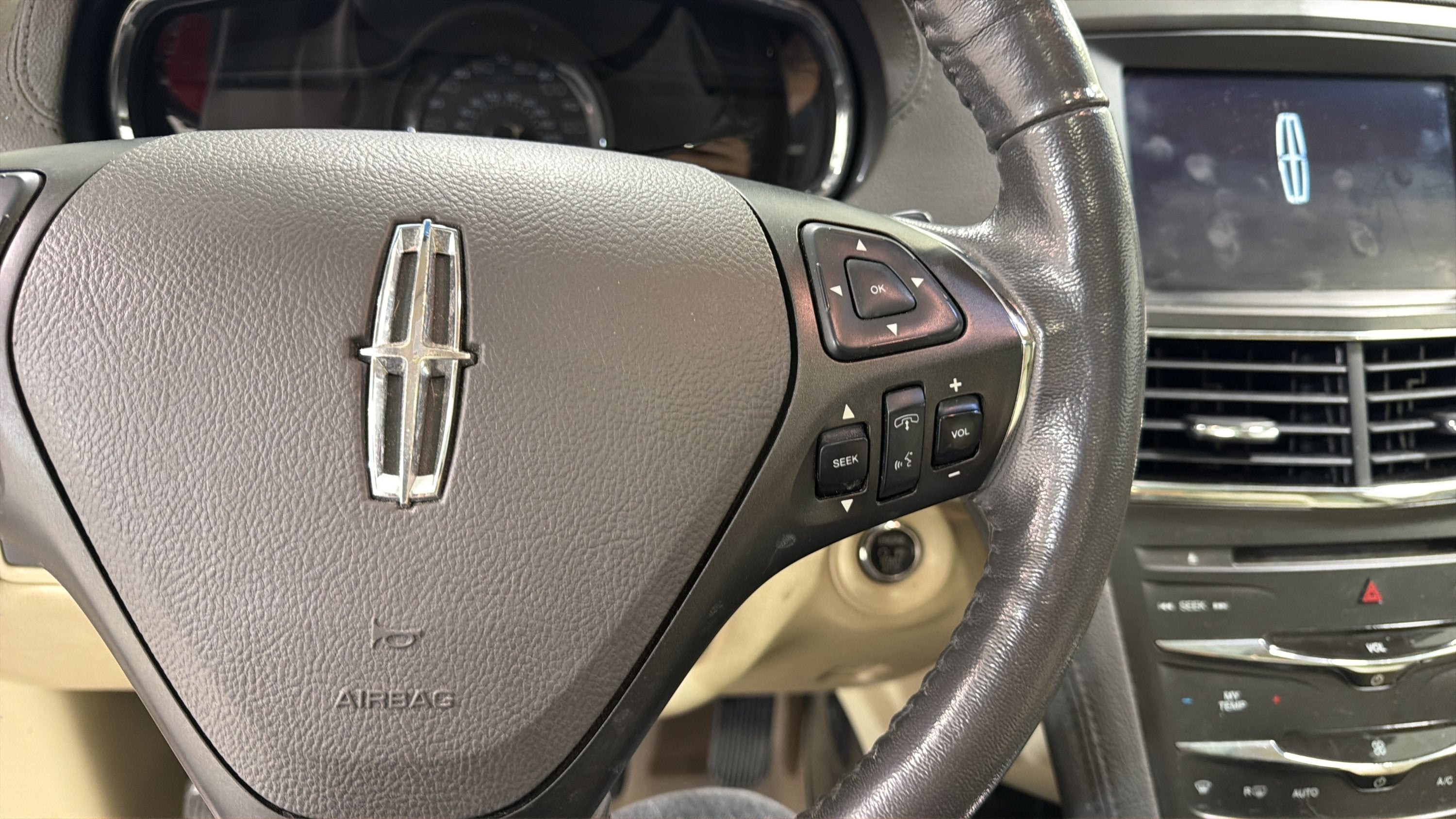2014 Lincoln MKT EcoBoost