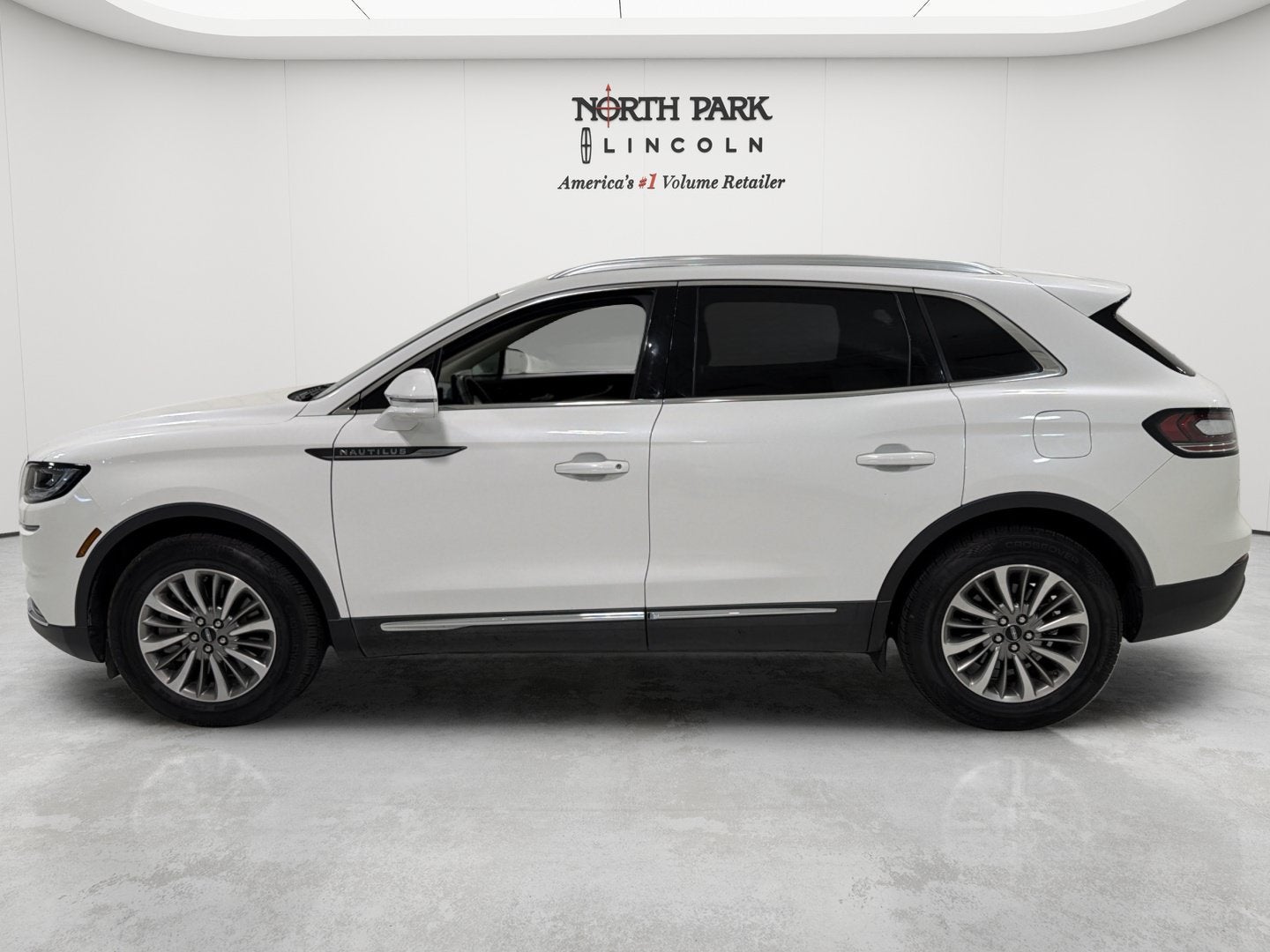 2022 Lincoln Nautilus Standard