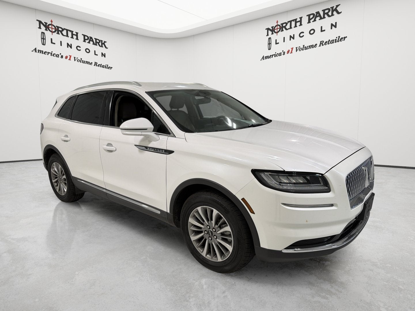 2022 Lincoln Nautilus Standard