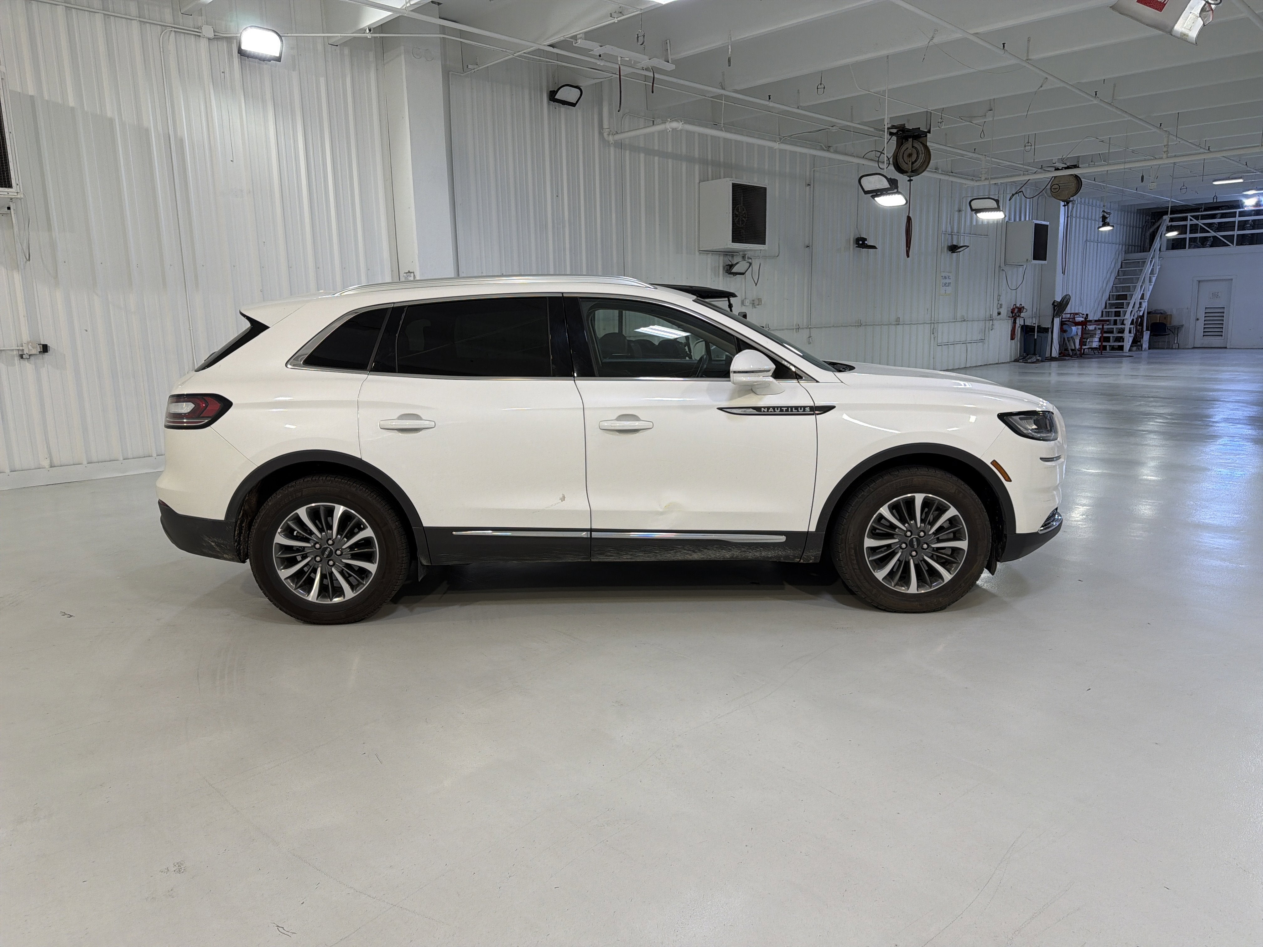 2022 Lincoln Nautilus Standard