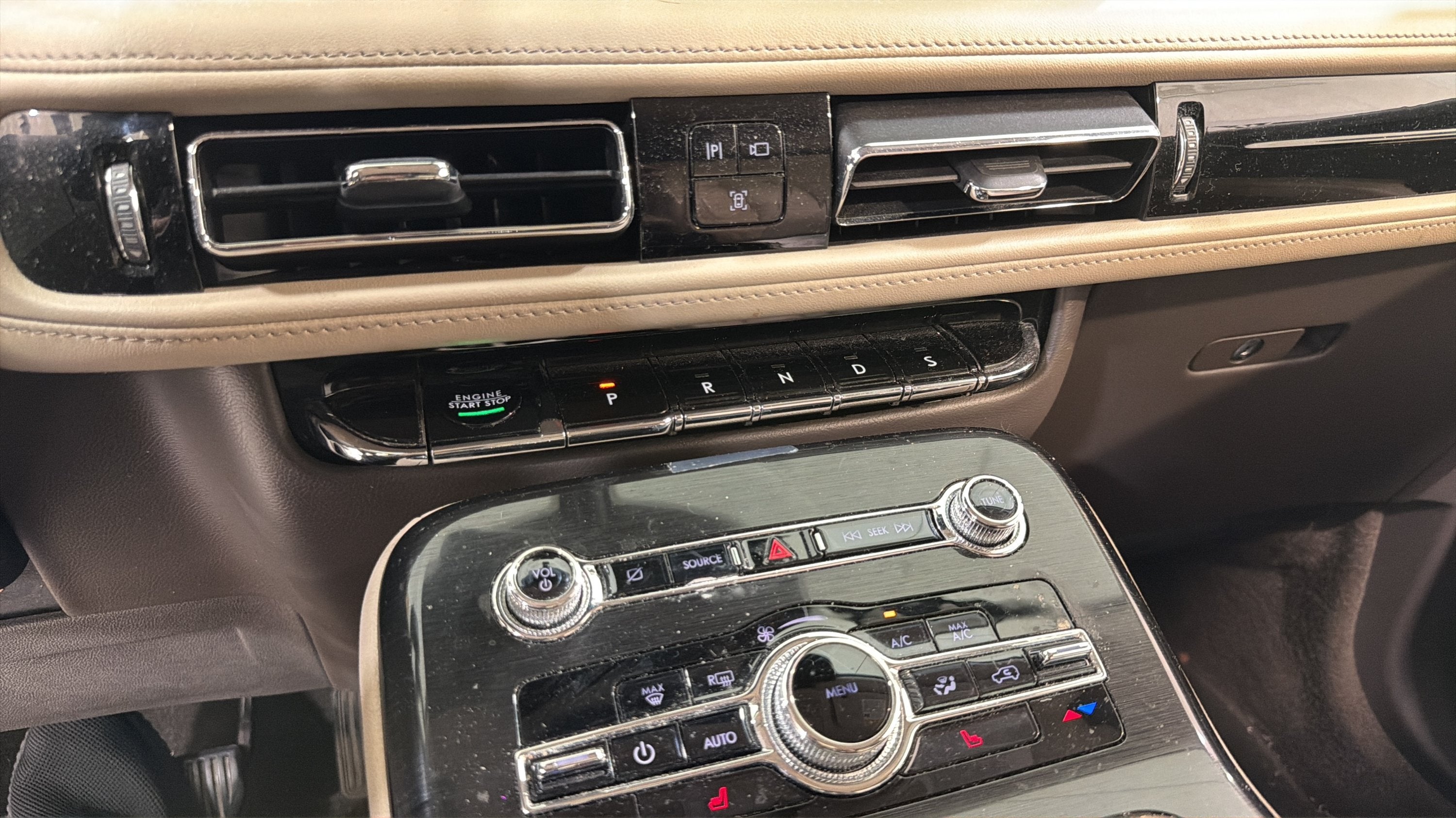 2023 Lincoln Nautilus Standard