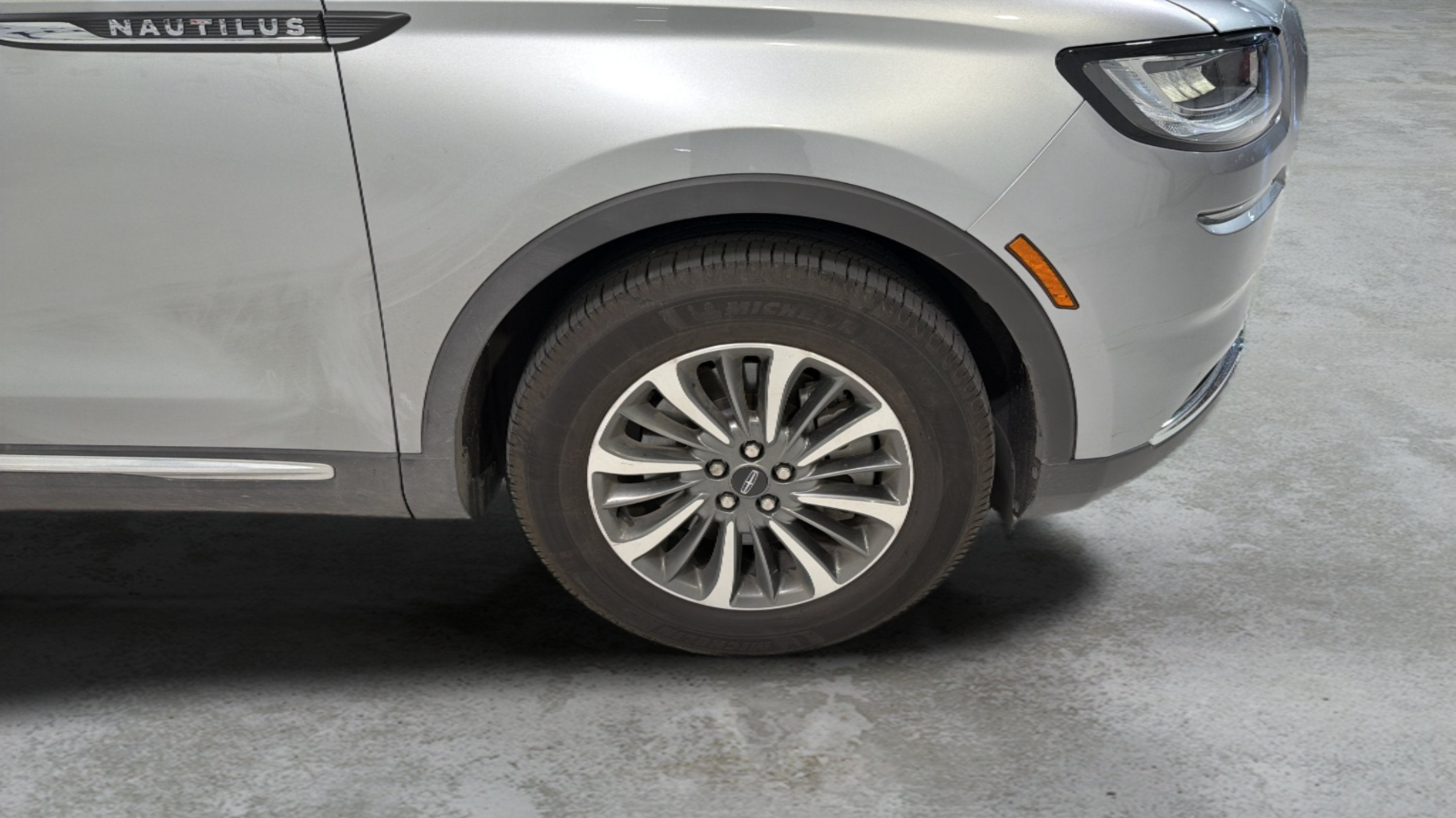 2023 Lincoln Nautilus Standard