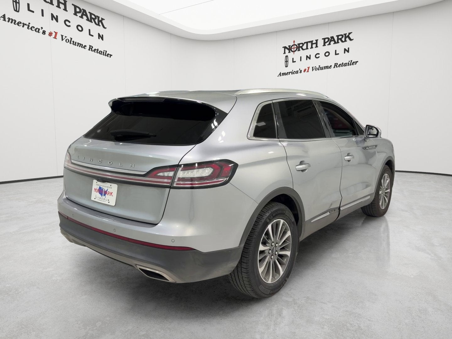 2023 Lincoln Nautilus Standard