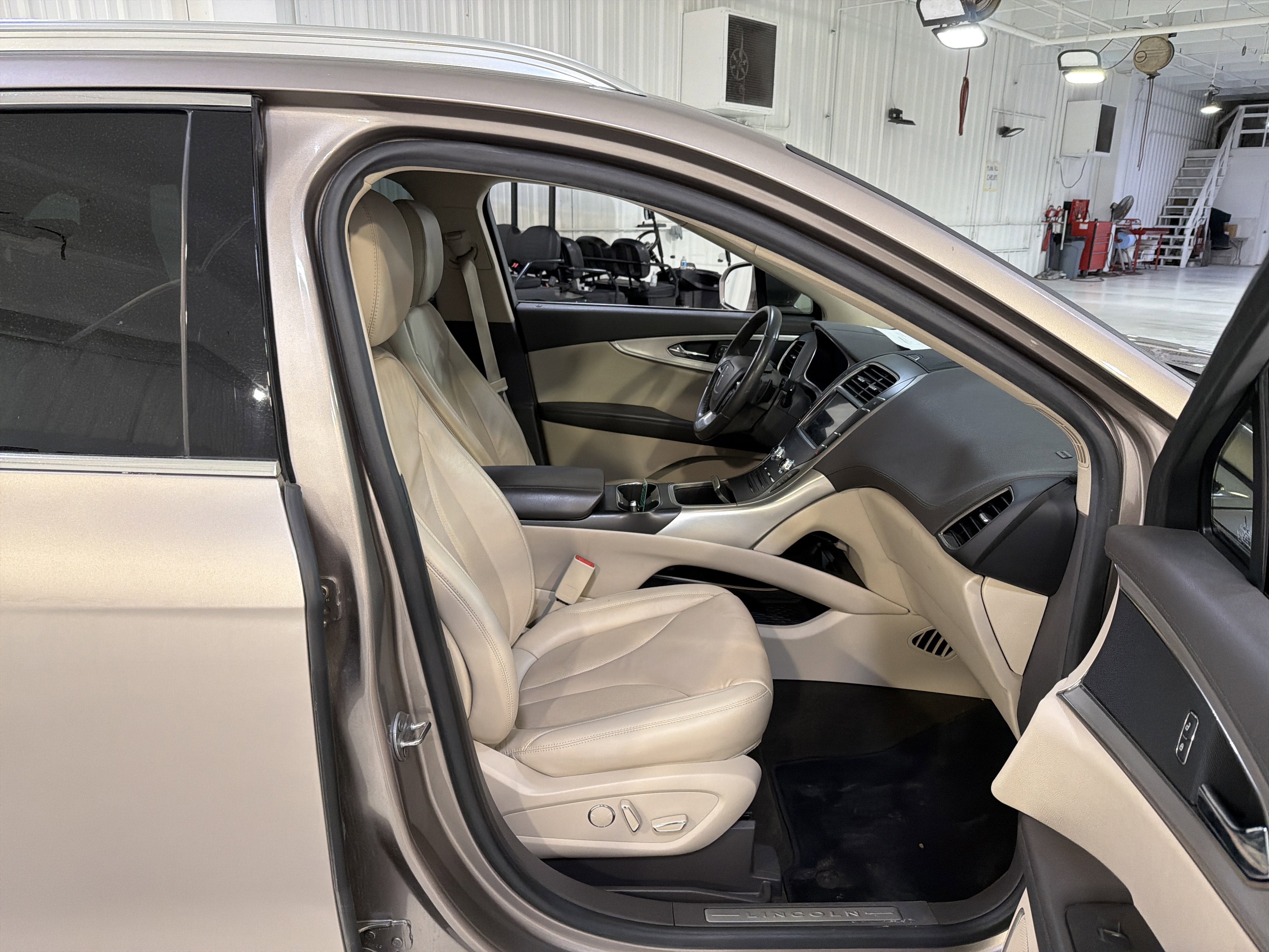 2020 Lincoln Nautilus Standard