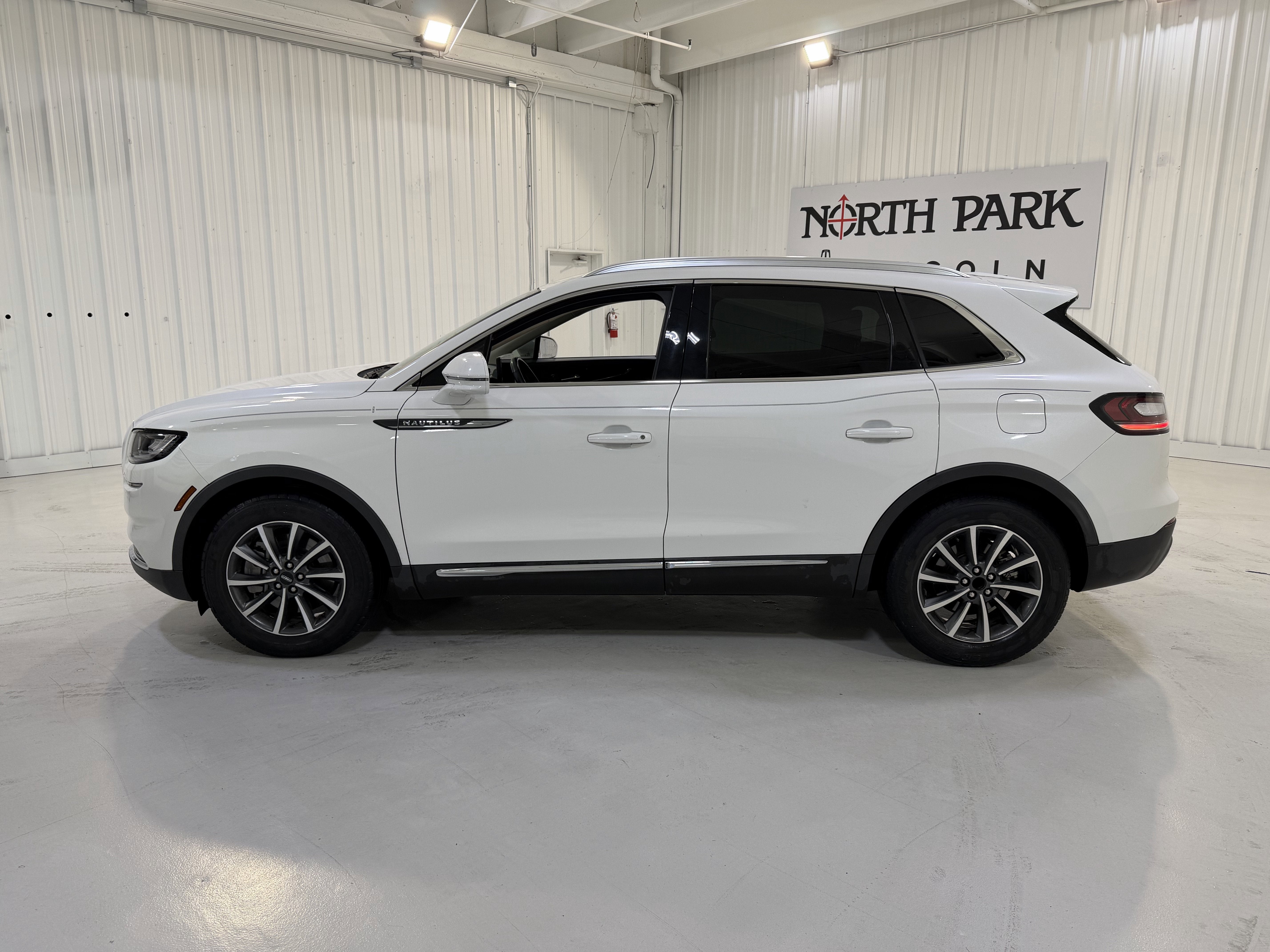 2022 Lincoln Nautilus Standard