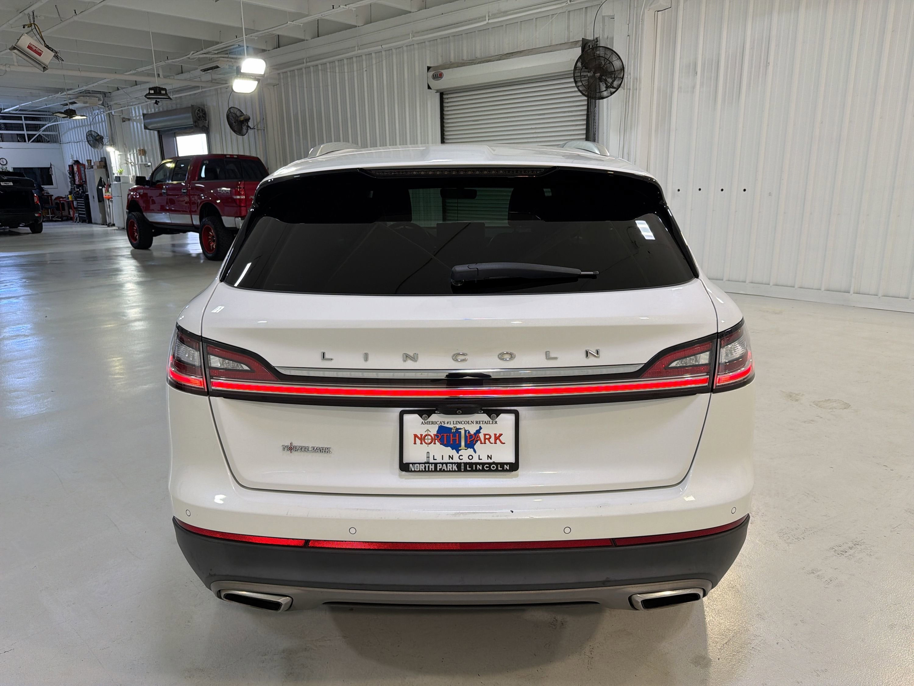 2022 Lincoln Nautilus Standard