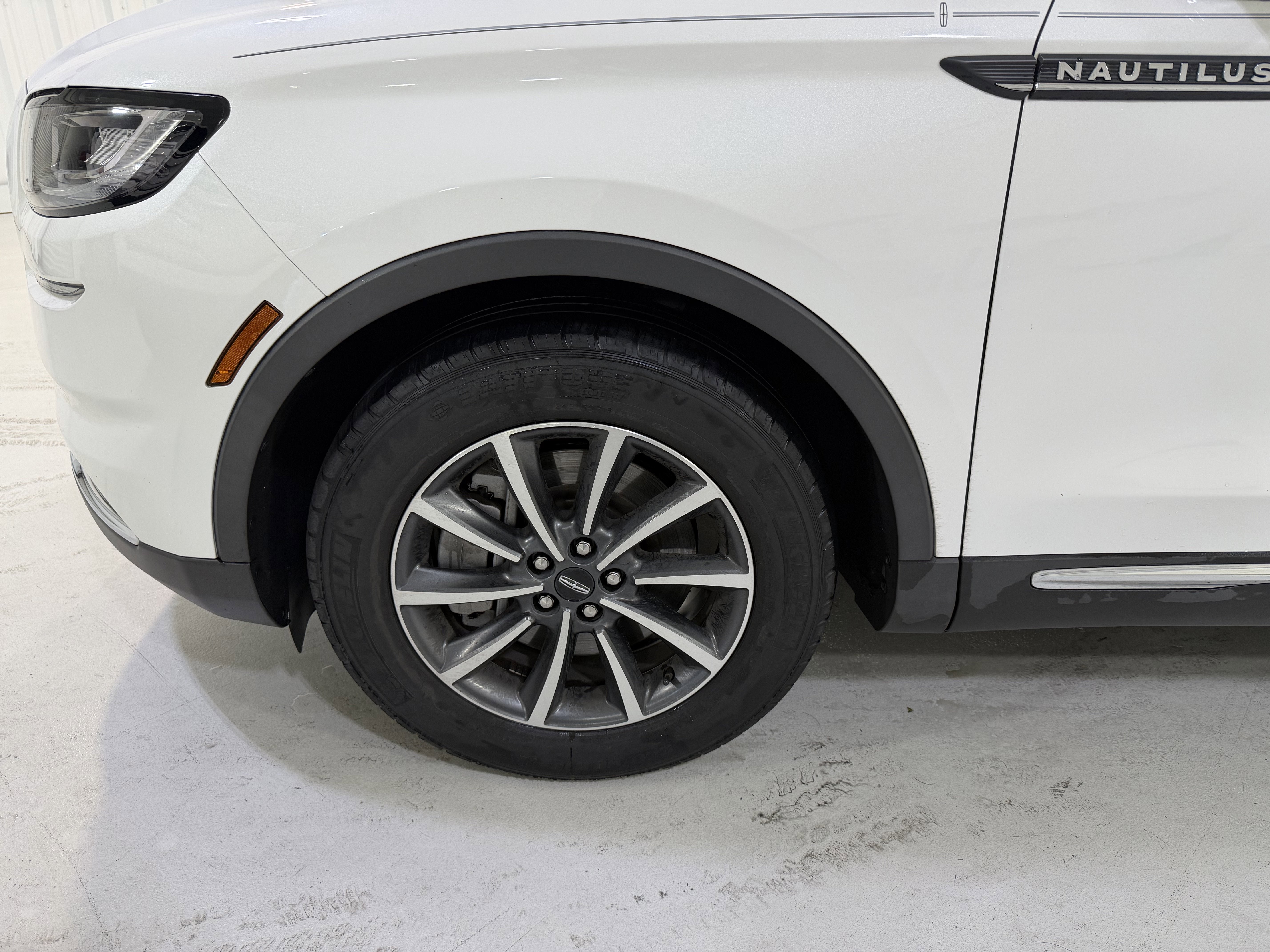 2022 Lincoln Nautilus Standard