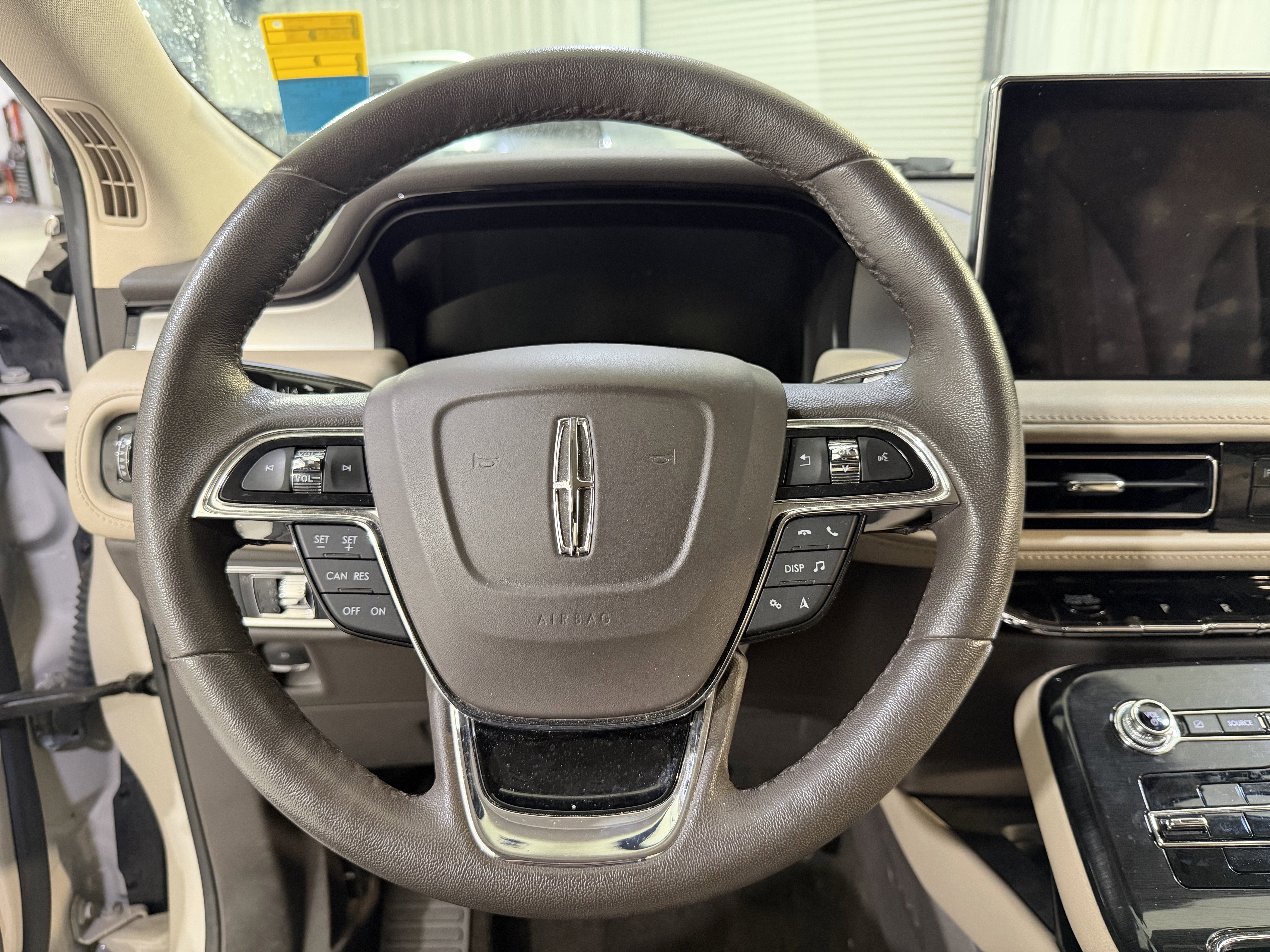 2022 Lincoln Nautilus Standard