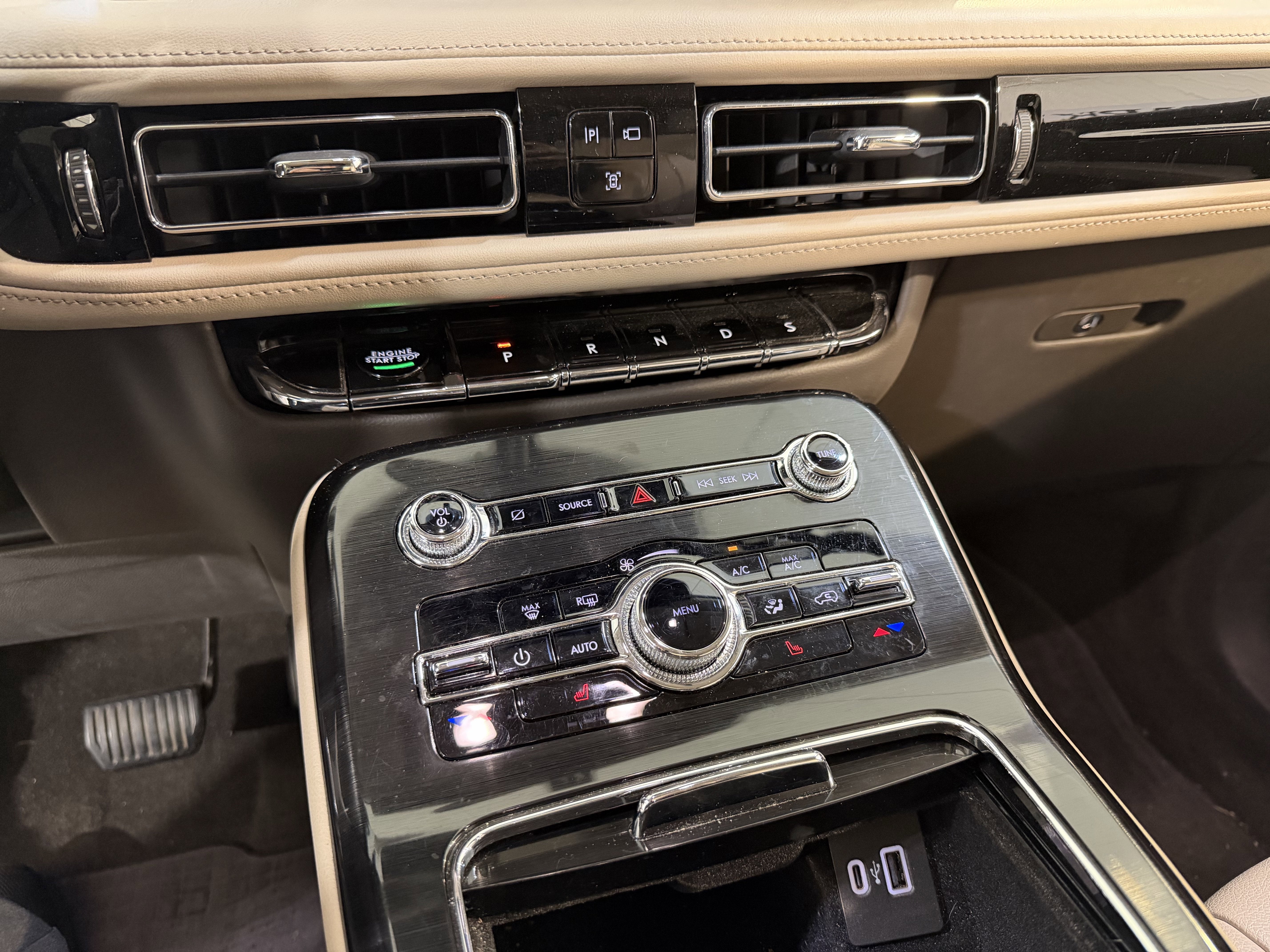 2022 Lincoln Nautilus Standard