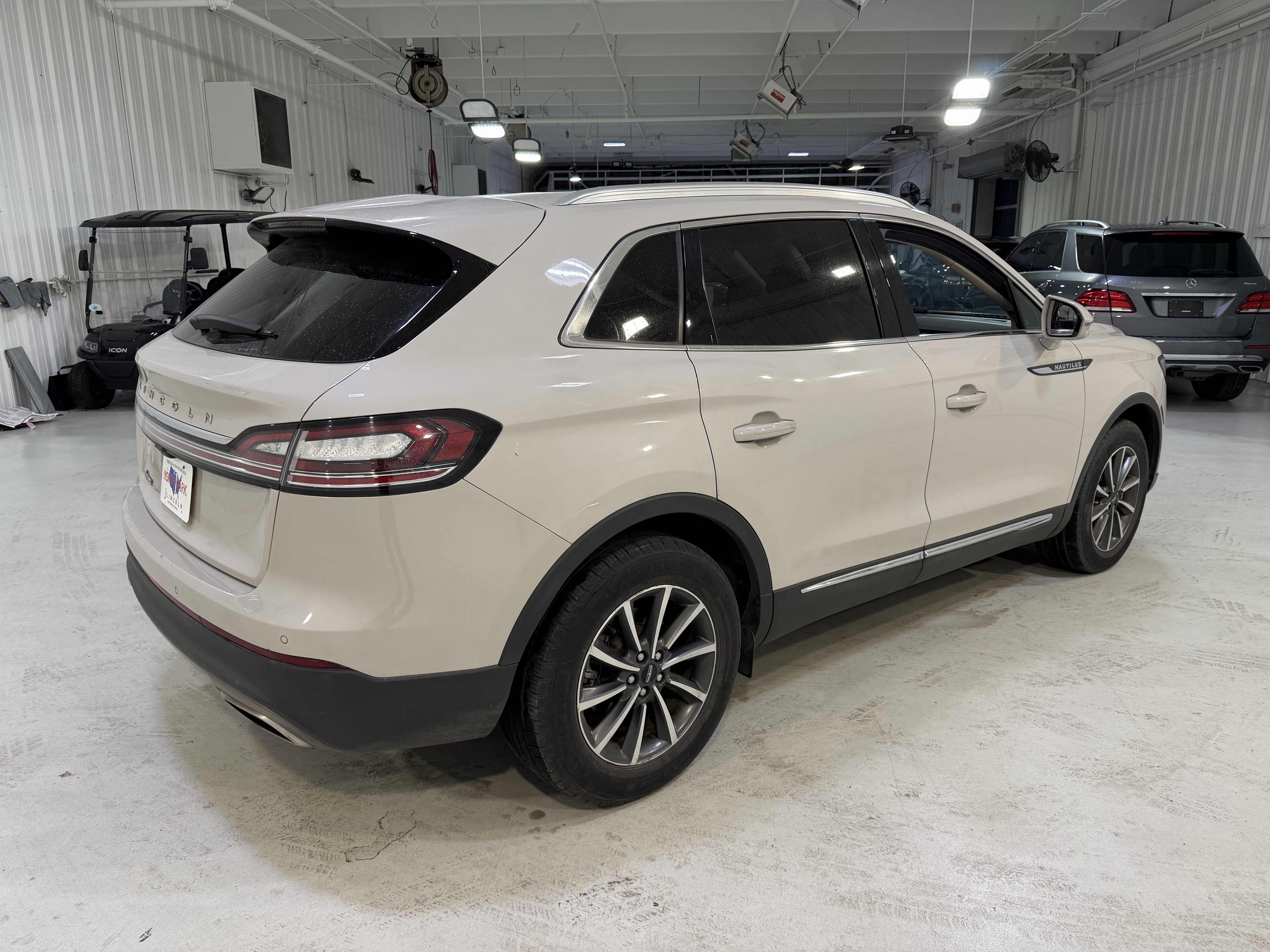 2022 Lincoln Nautilus Standard