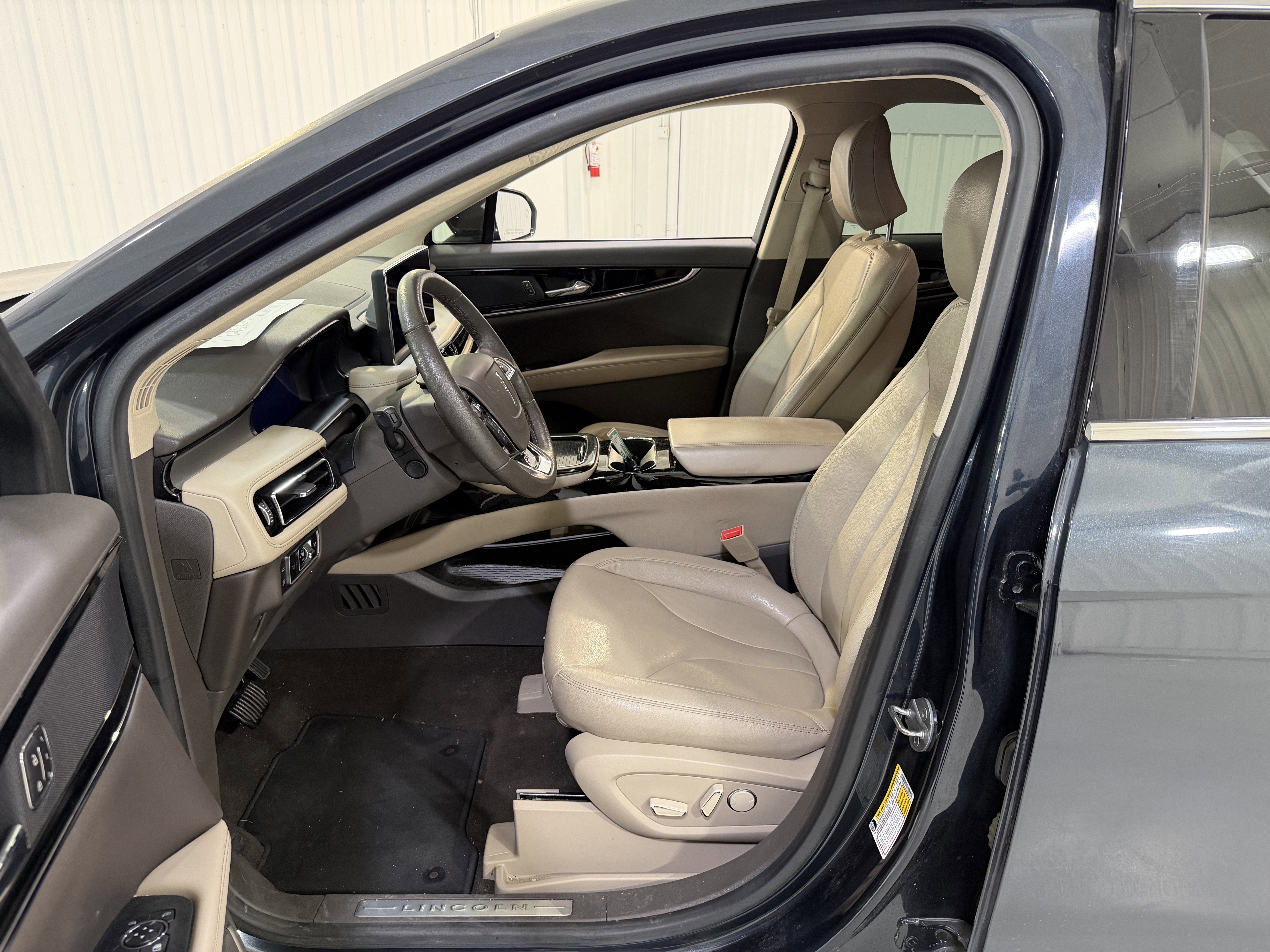 2022 Lincoln Nautilus Standard