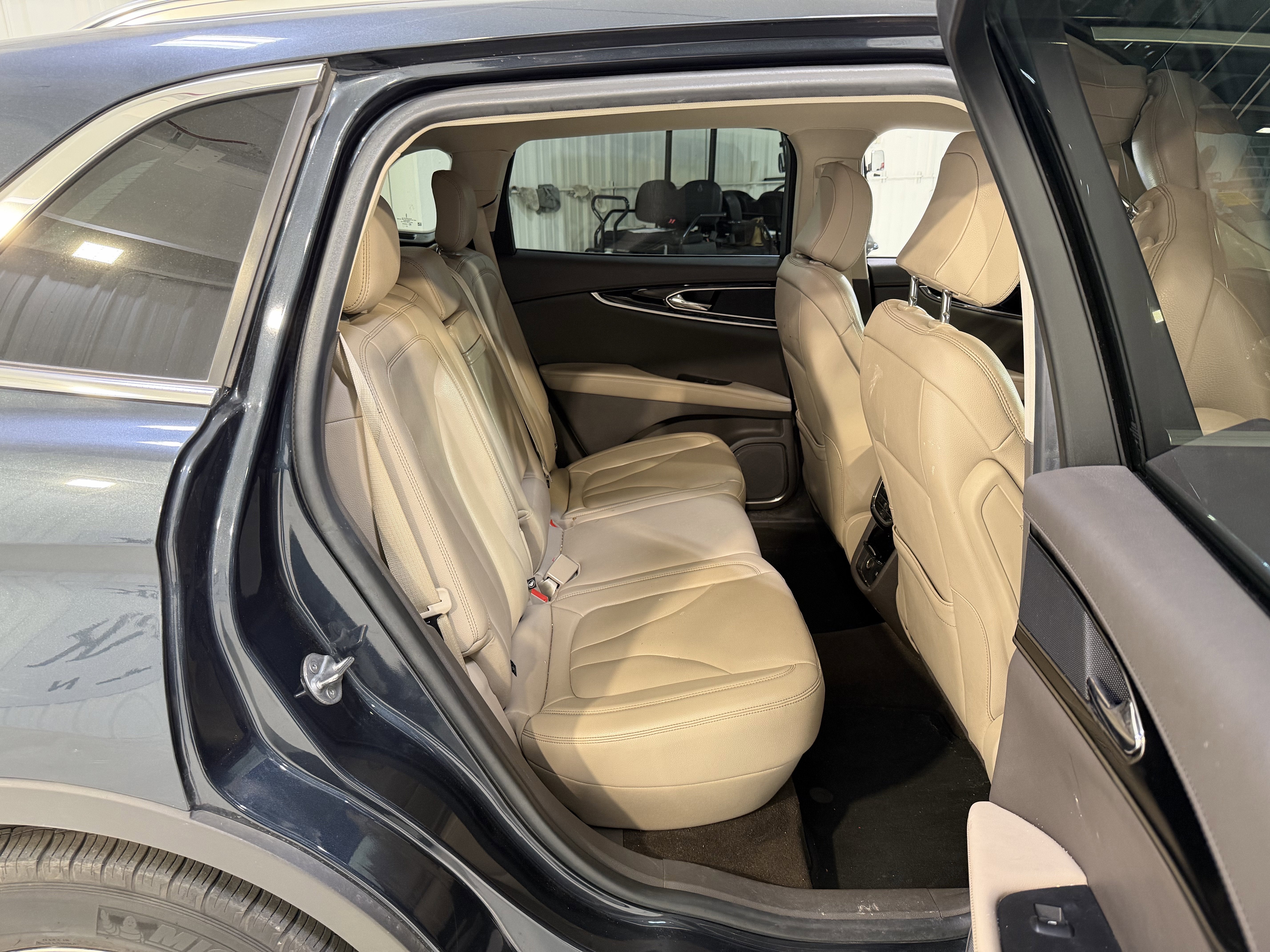 2022 Lincoln Nautilus Standard