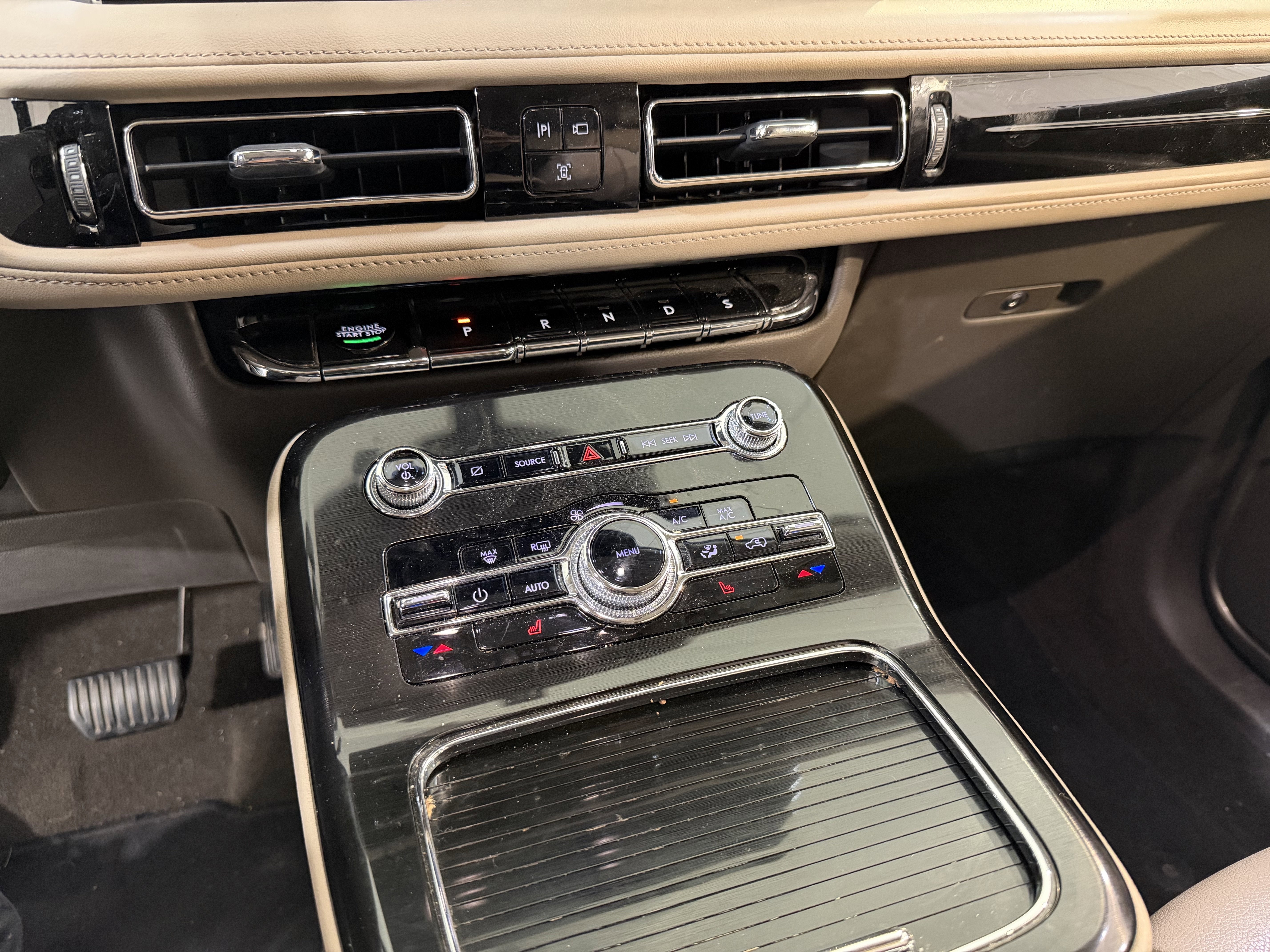 2022 Lincoln Nautilus Standard