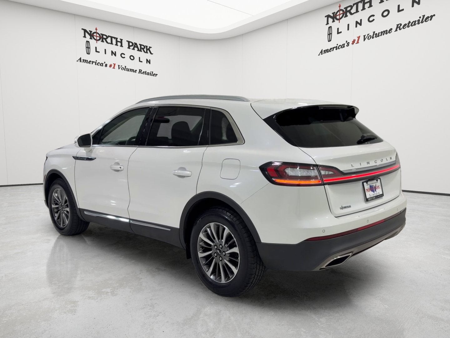 2022 Lincoln Nautilus Standard