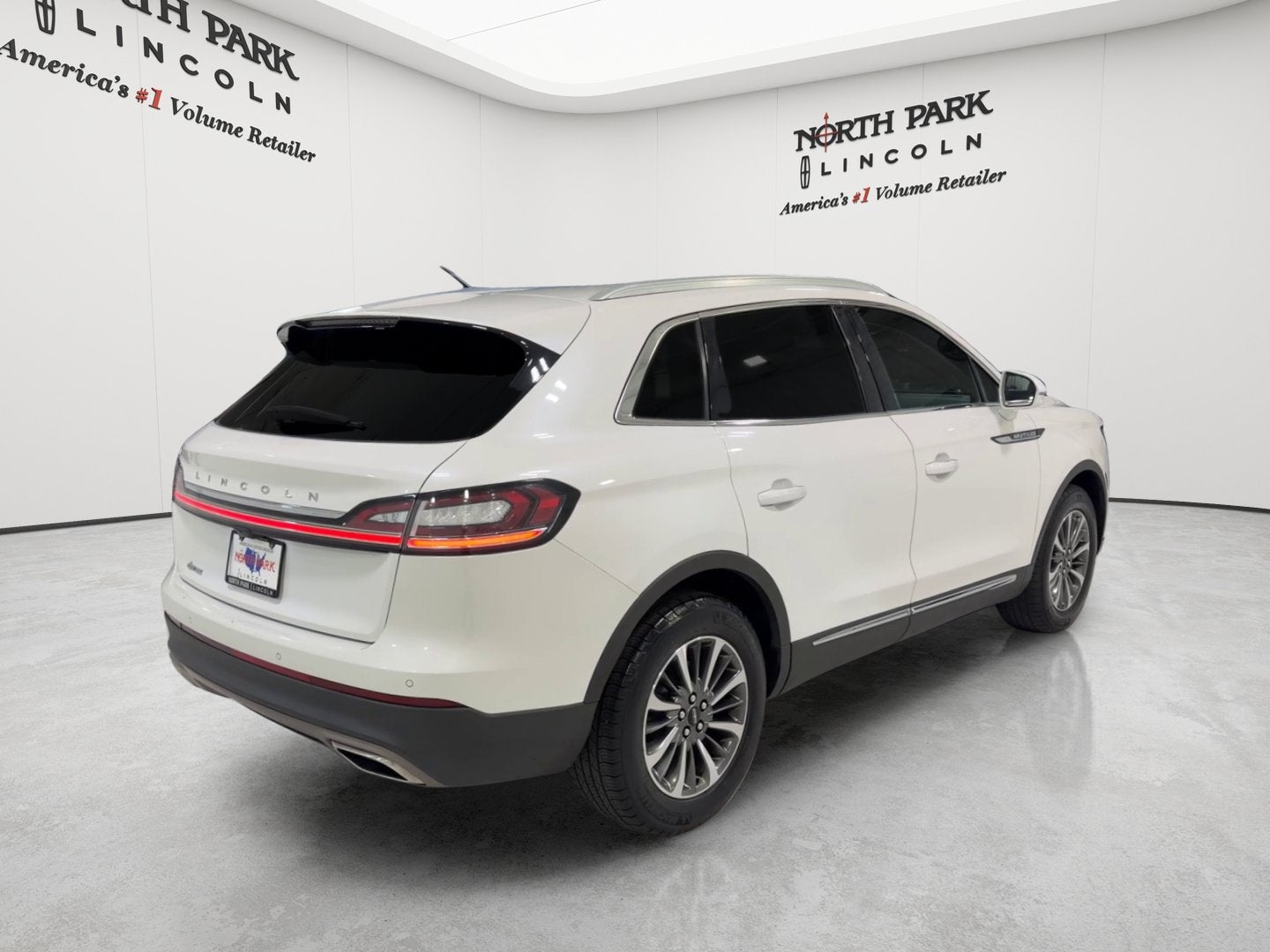 2022 Lincoln Nautilus Standard