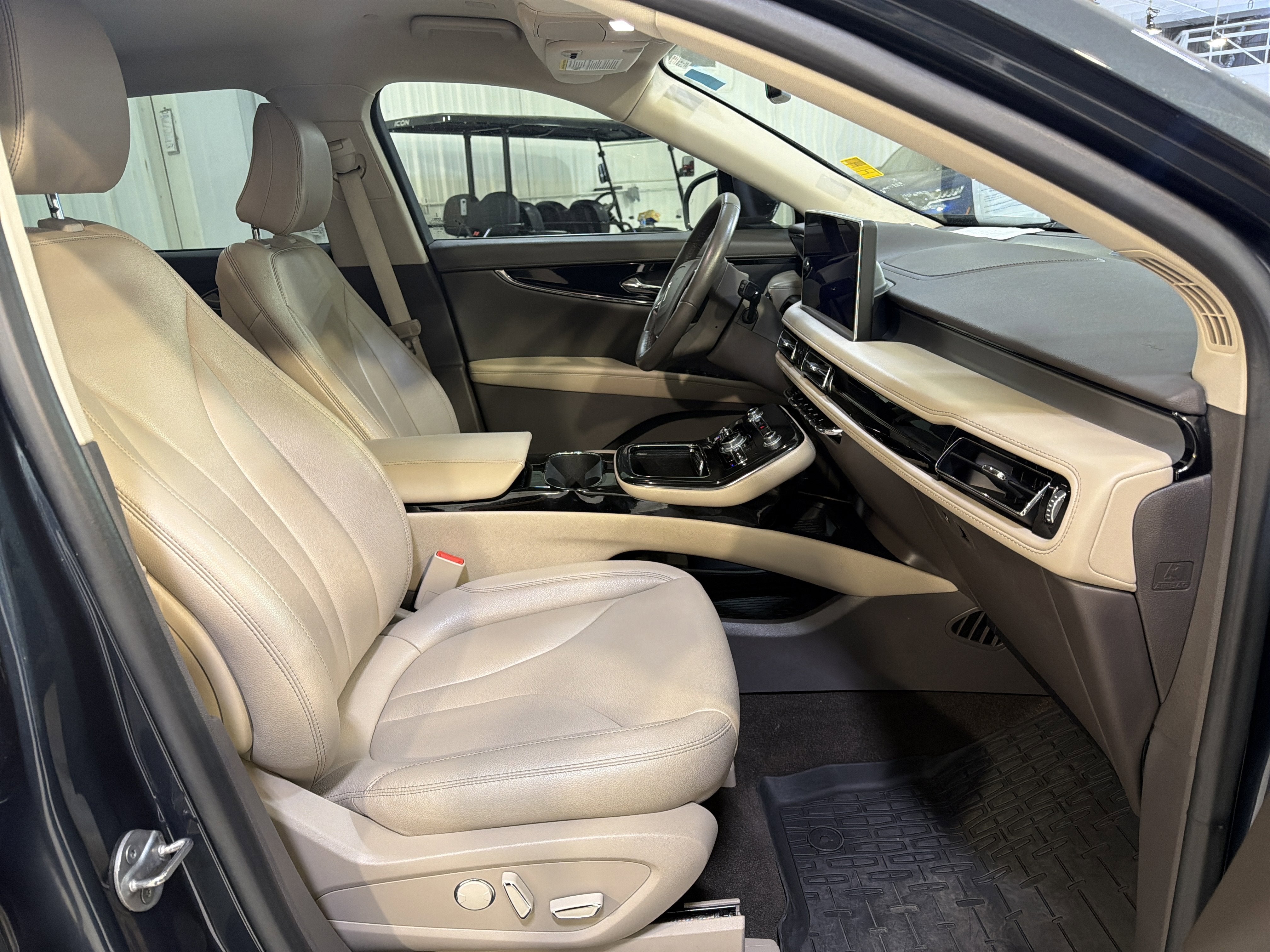 2022 Lincoln Nautilus Standard