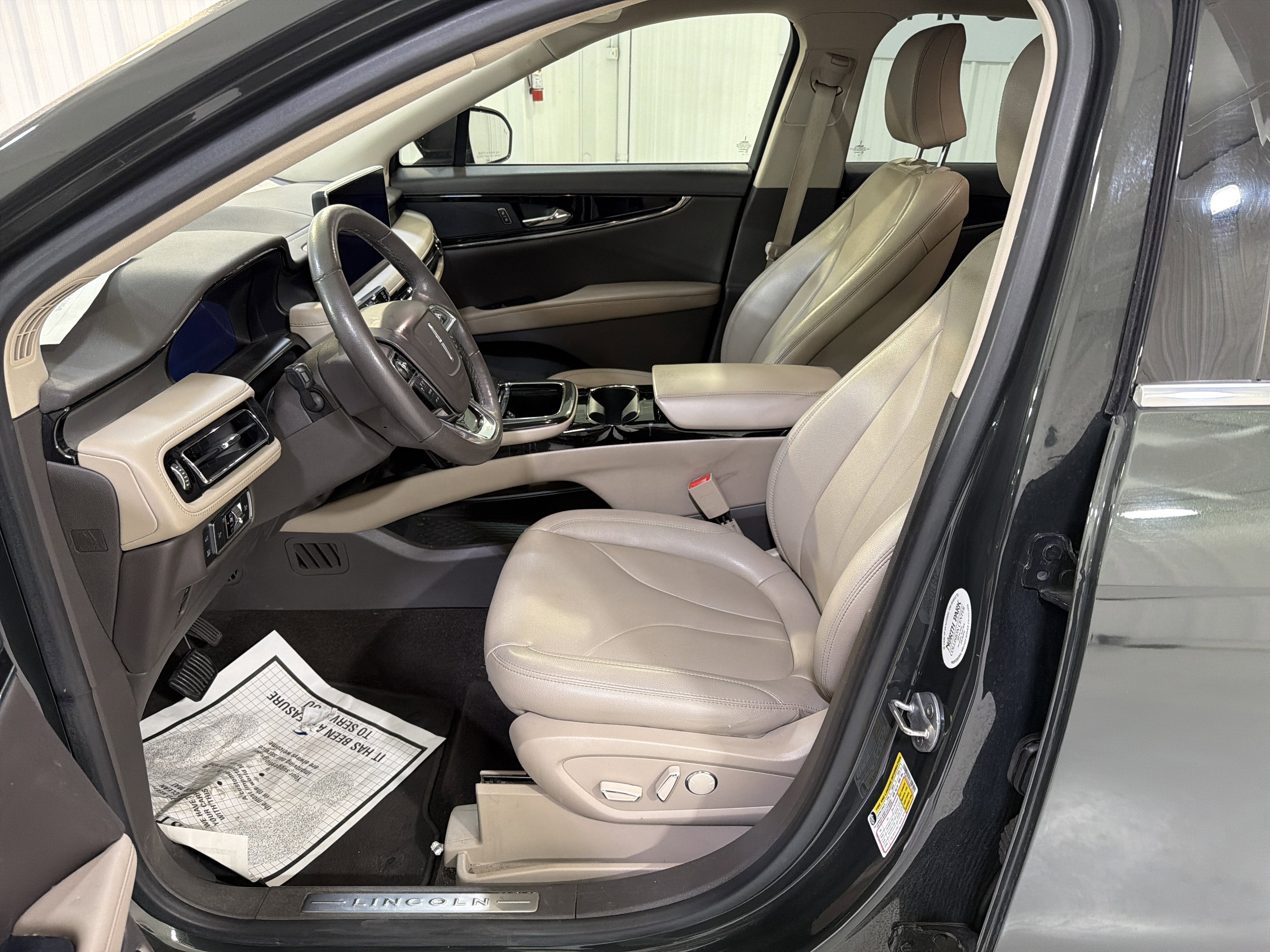 2022 Lincoln Nautilus Standard