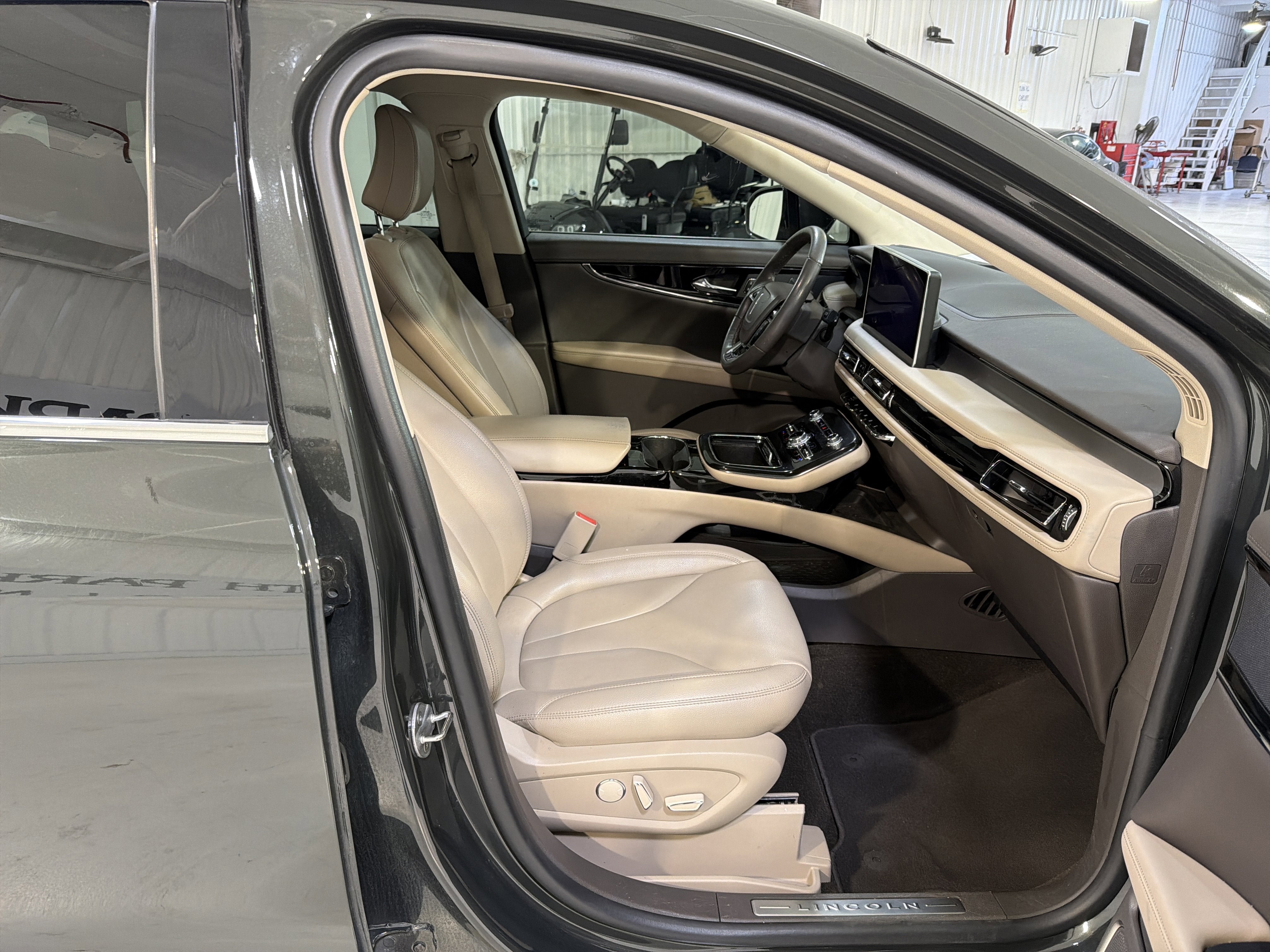 2022 Lincoln Nautilus Standard