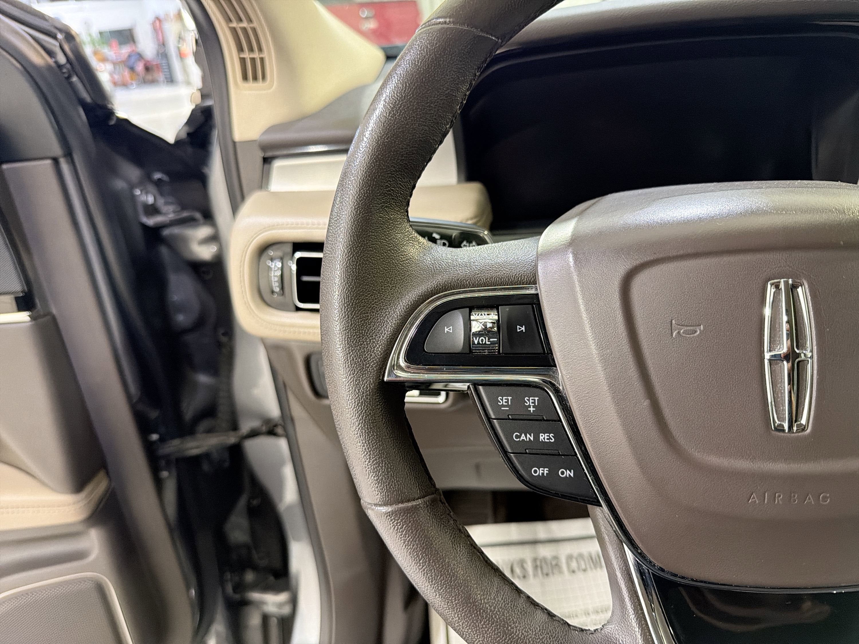 2022 Lincoln Nautilus Standard