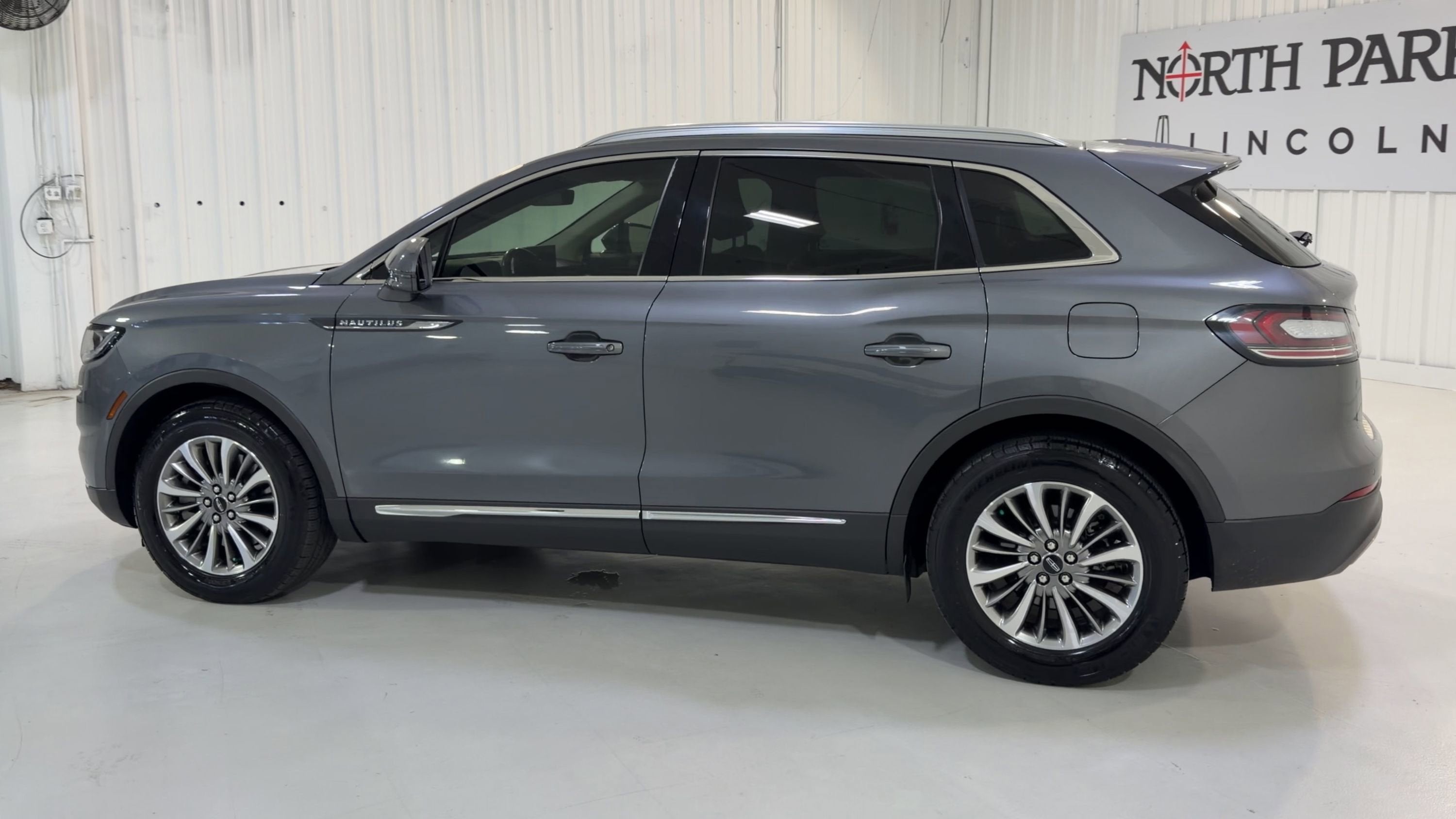 2022 Lincoln Nautilus Standard