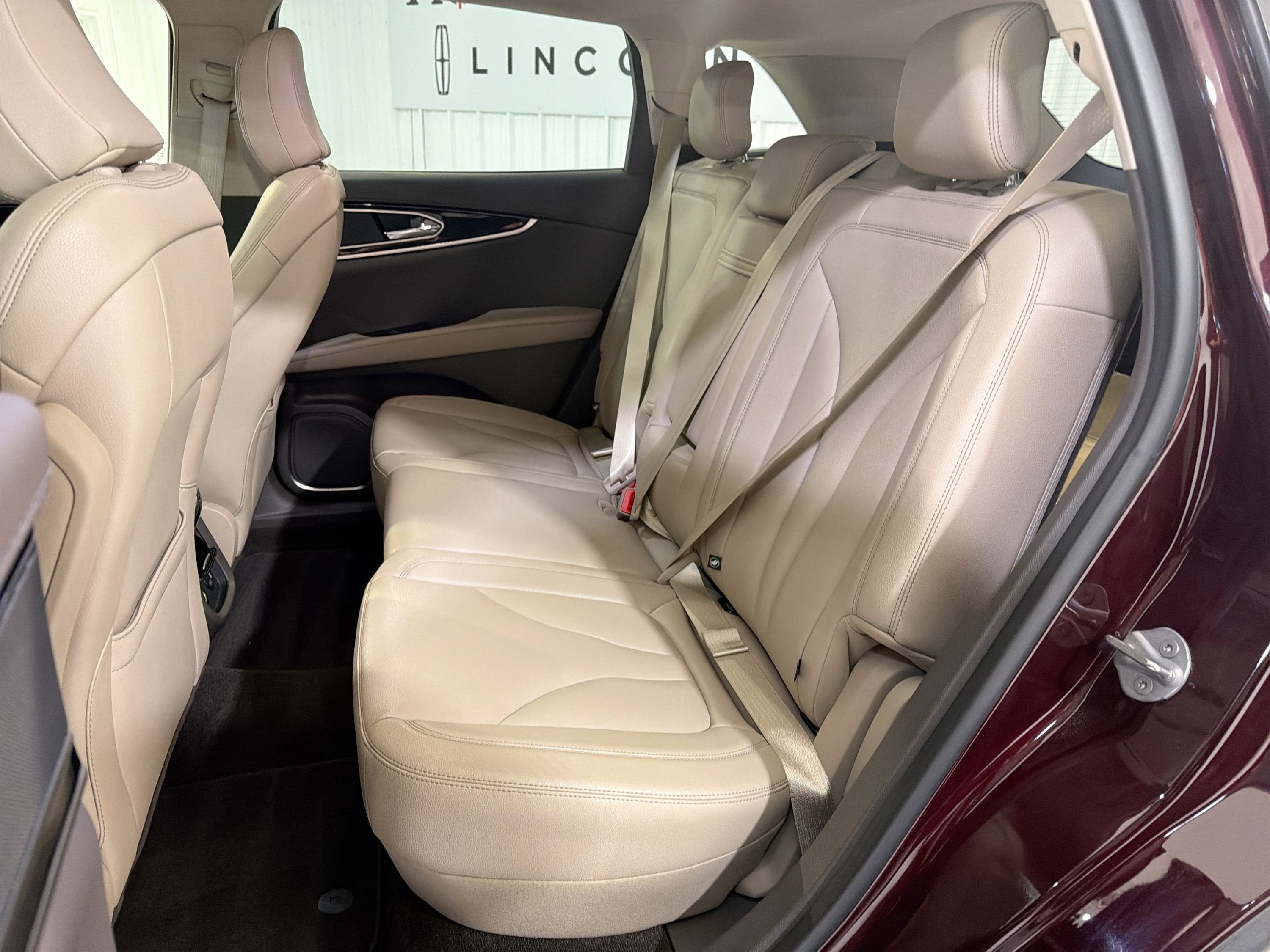 2022 Lincoln Nautilus Standard