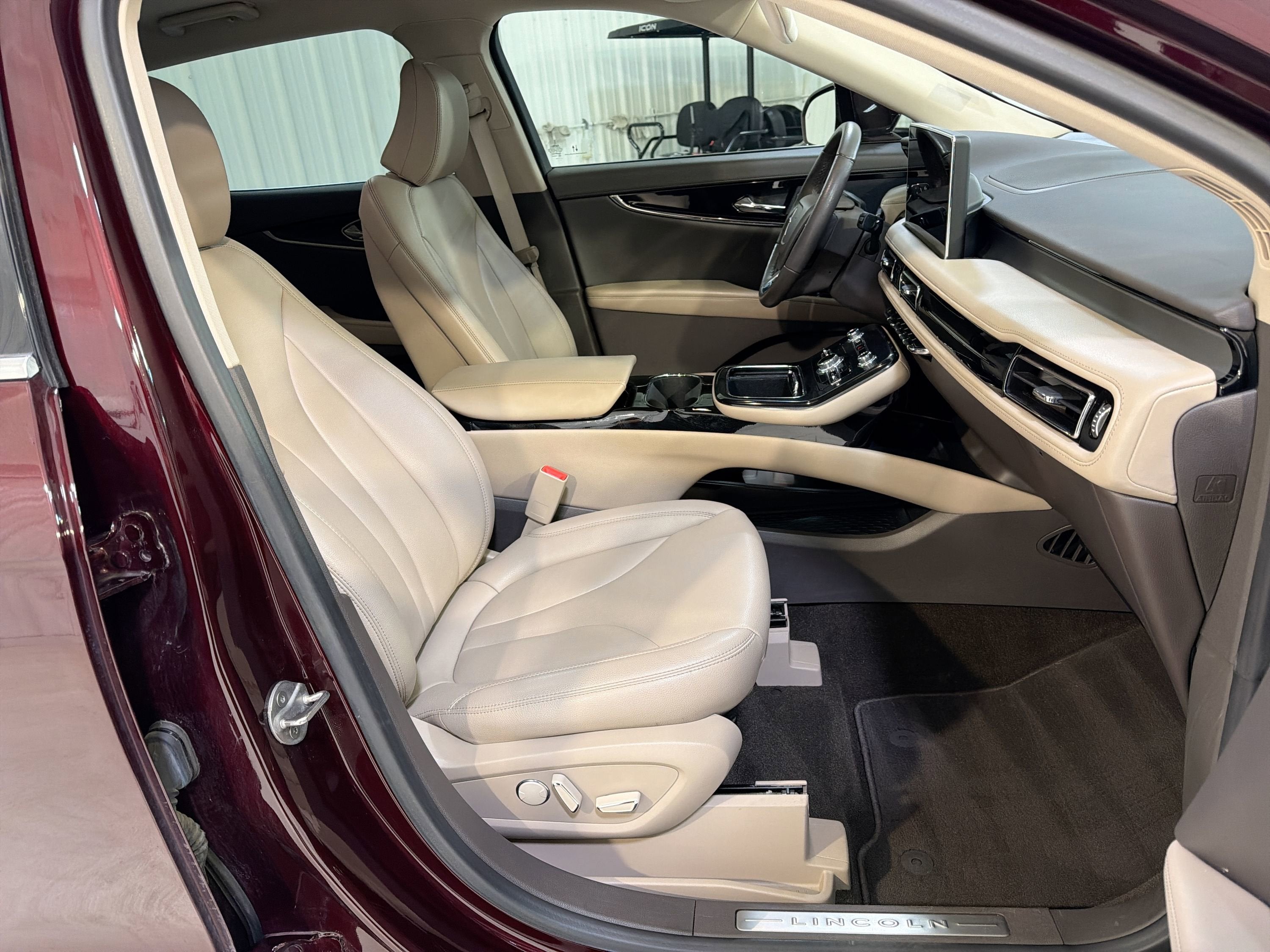 2022 Lincoln Nautilus Standard