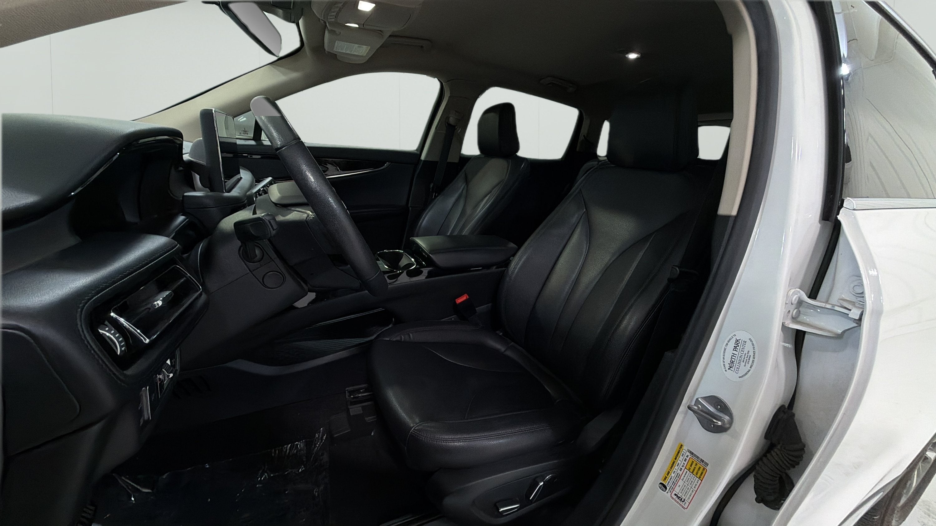 2022 Lincoln Nautilus Standard