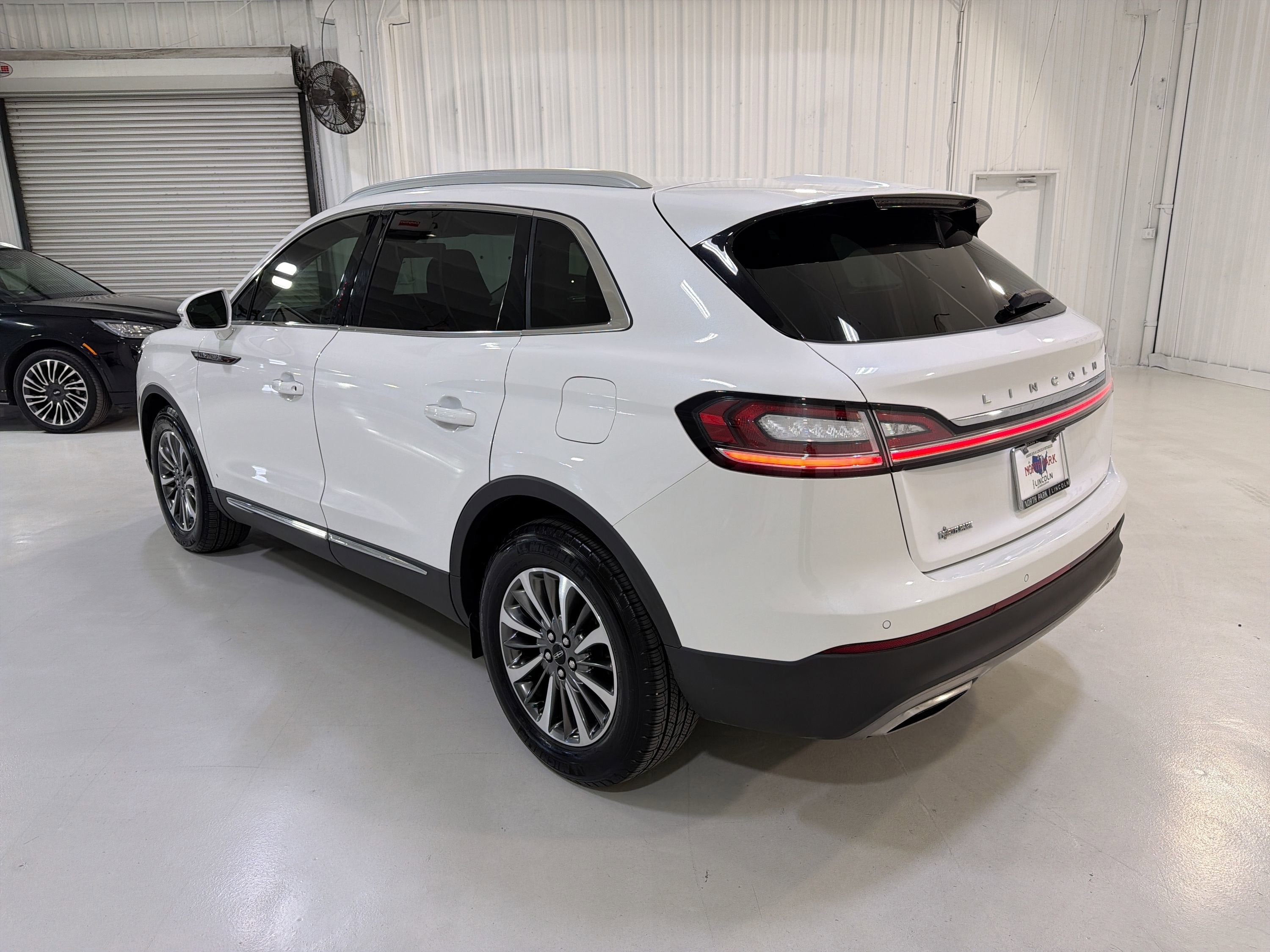 2023 Lincoln Nautilus Standard