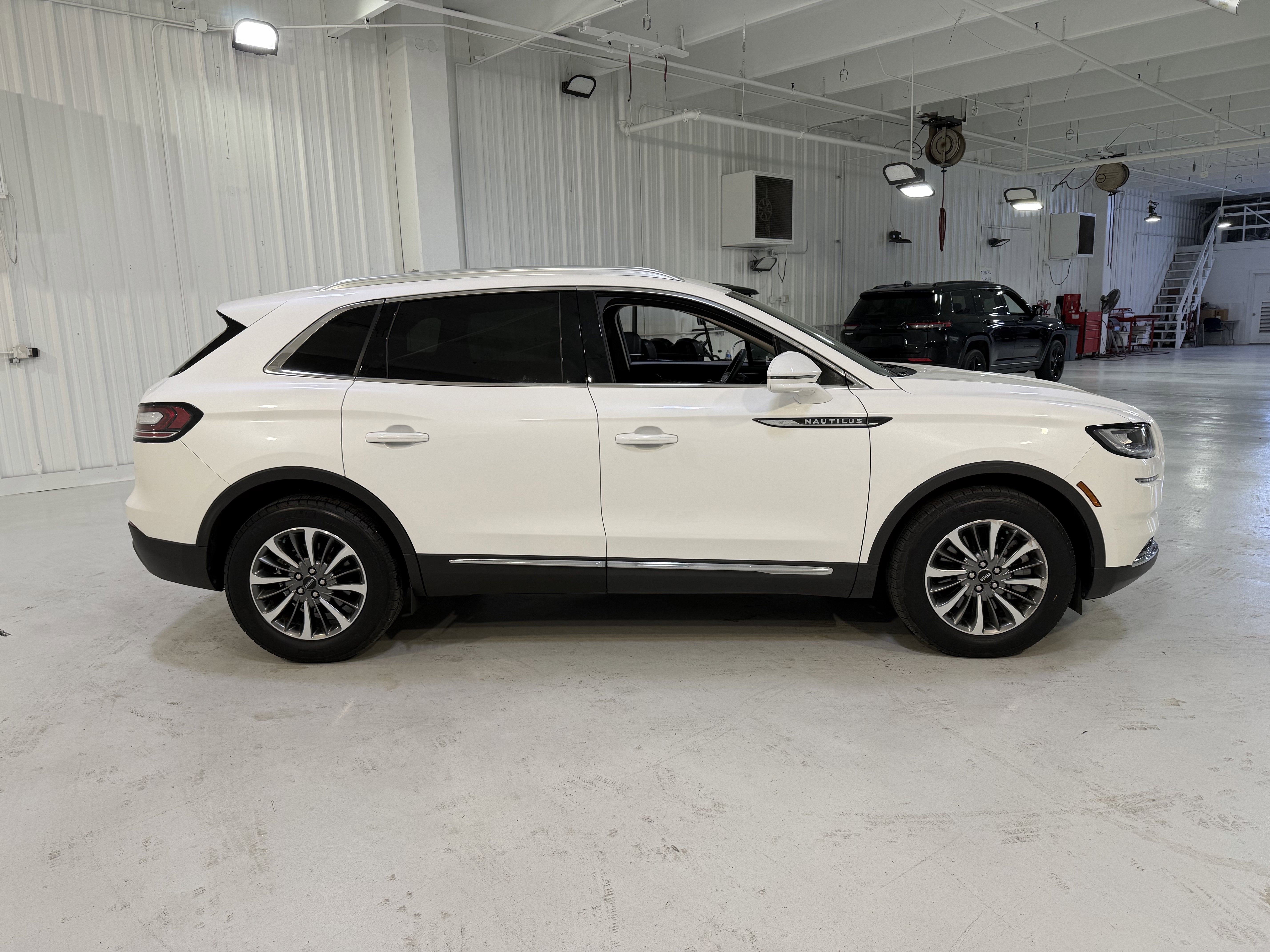 2023 Lincoln Nautilus Standard