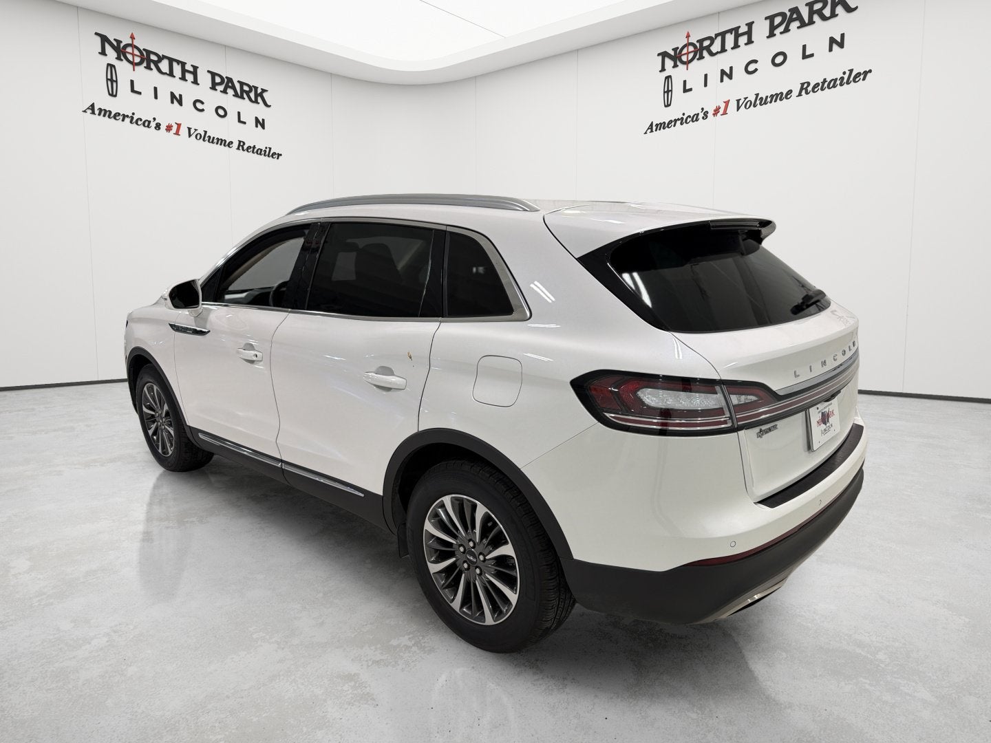 2023 Lincoln Nautilus Standard
