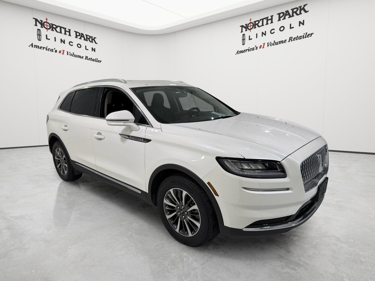 2023 Lincoln Nautilus Standard