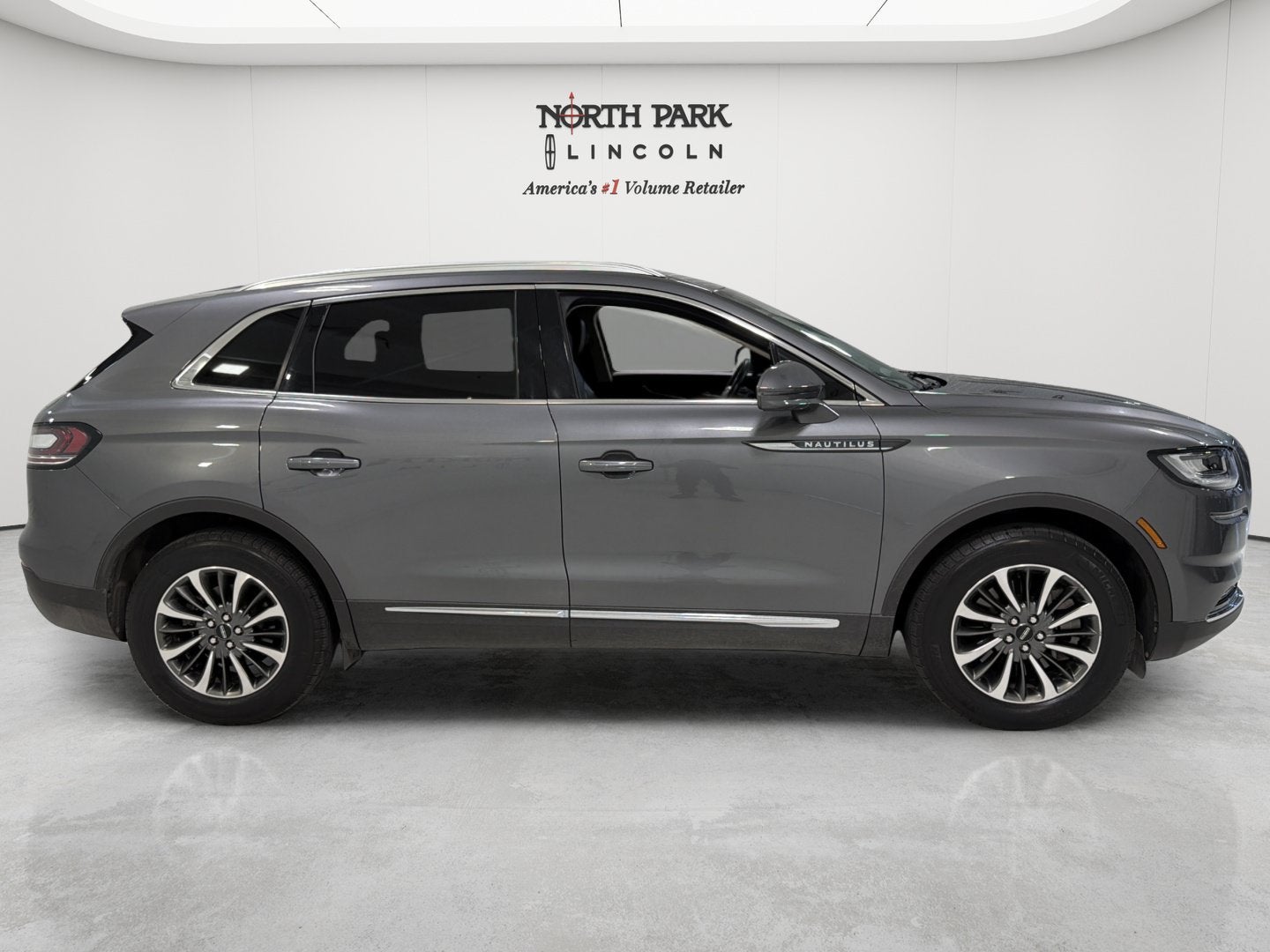 2023 Lincoln Nautilus Standard
