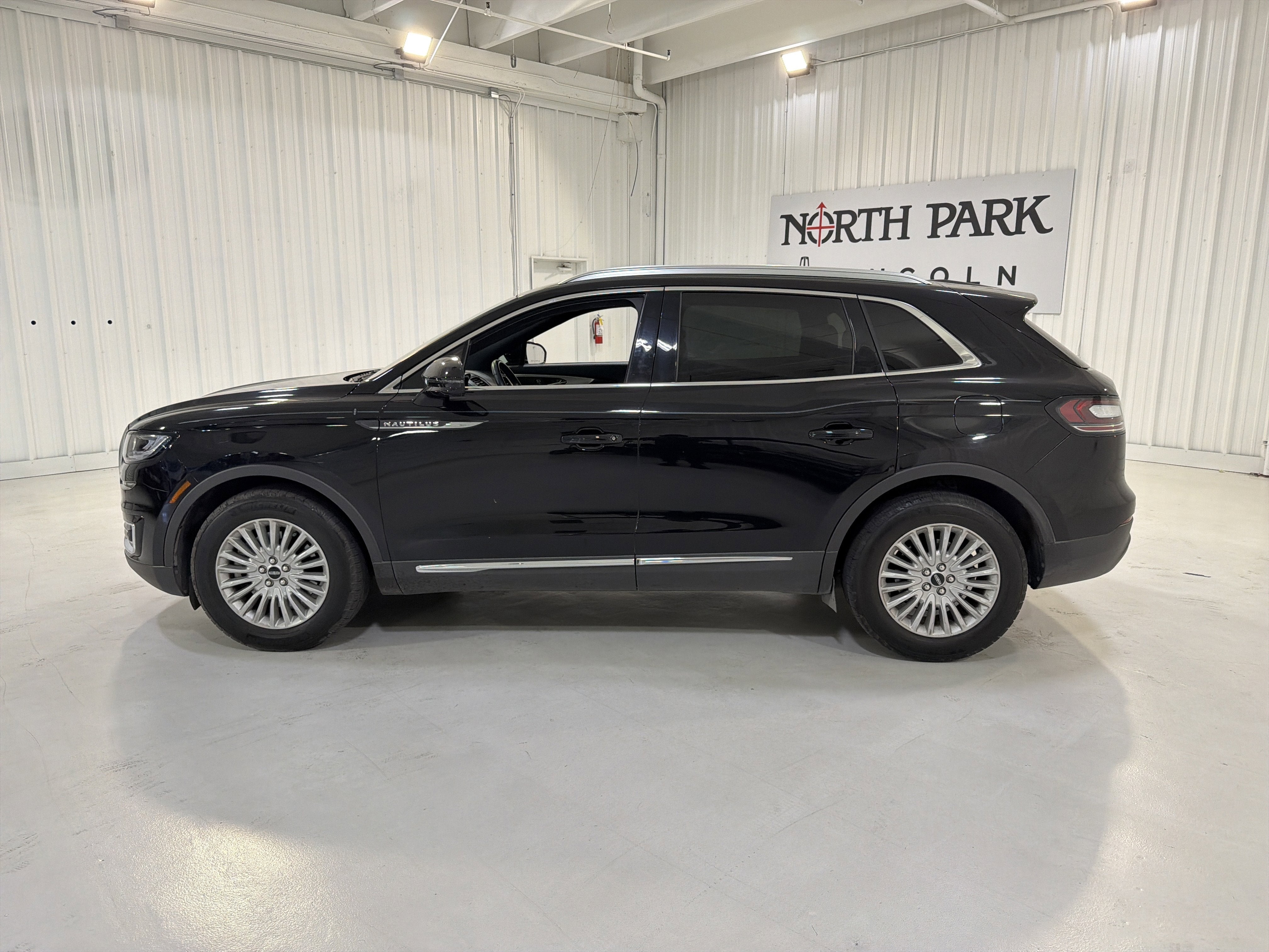 2020 Lincoln Nautilus Standard