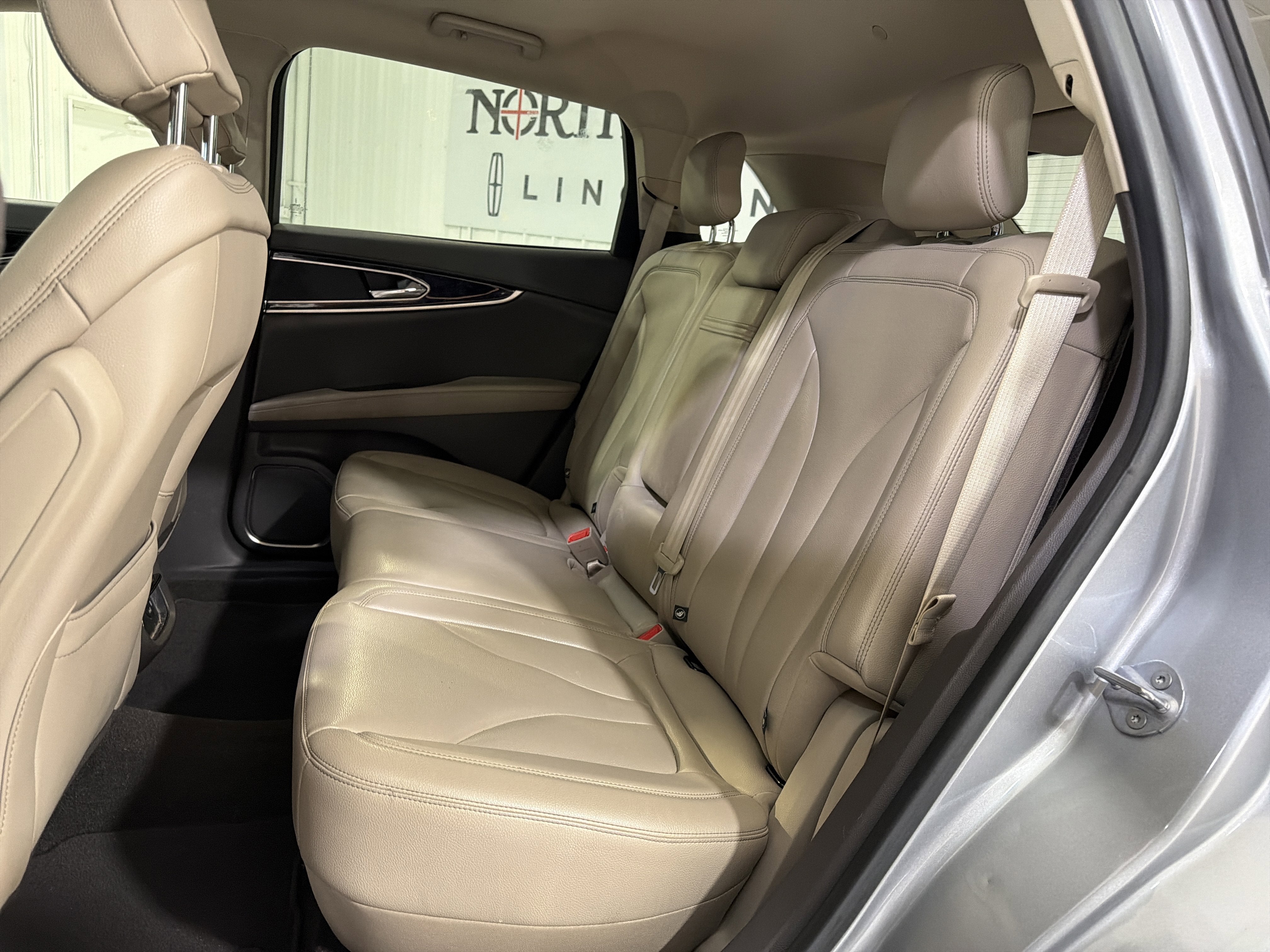 2022 Lincoln Nautilus Standard