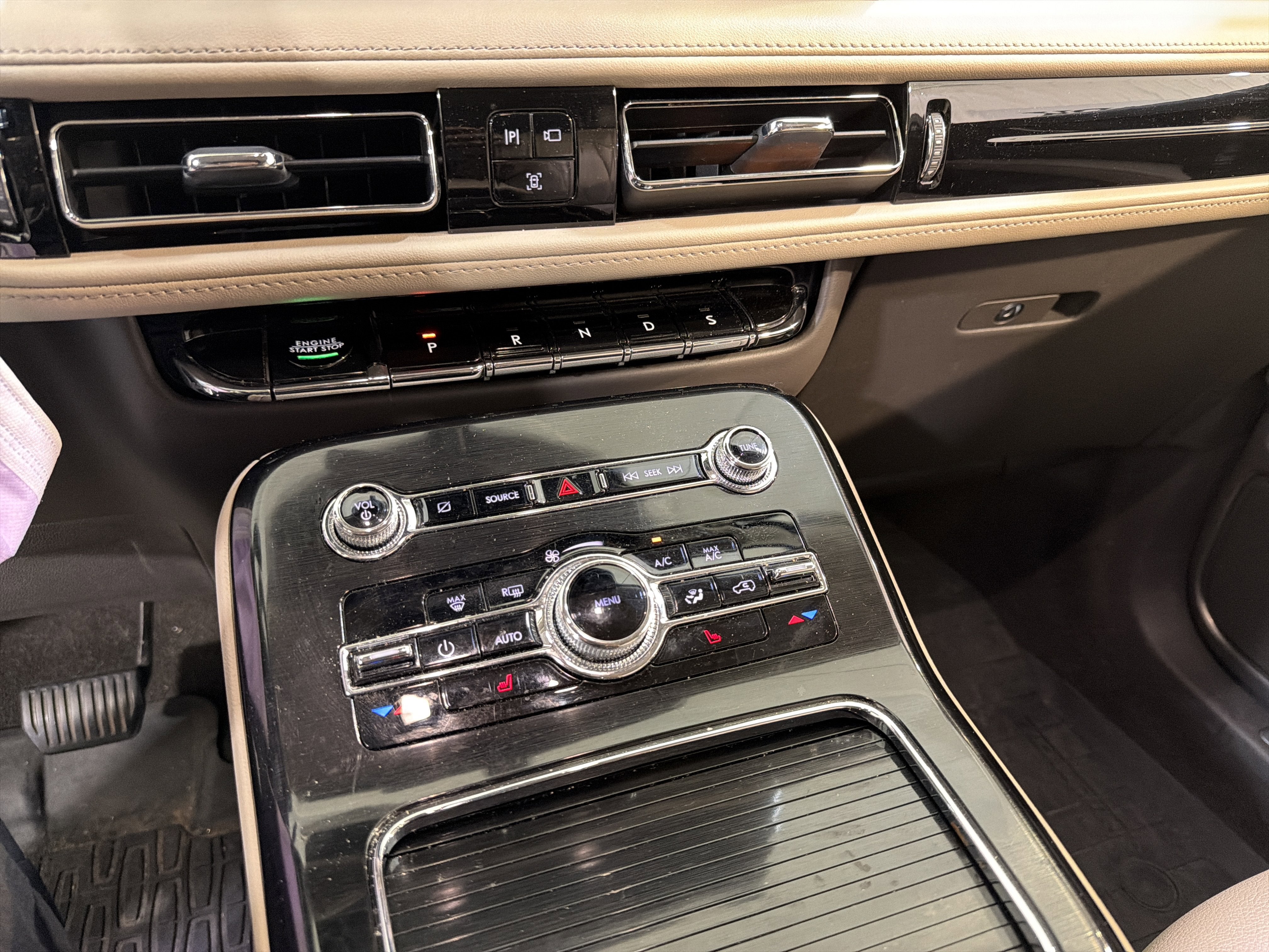 2022 Lincoln Nautilus Standard