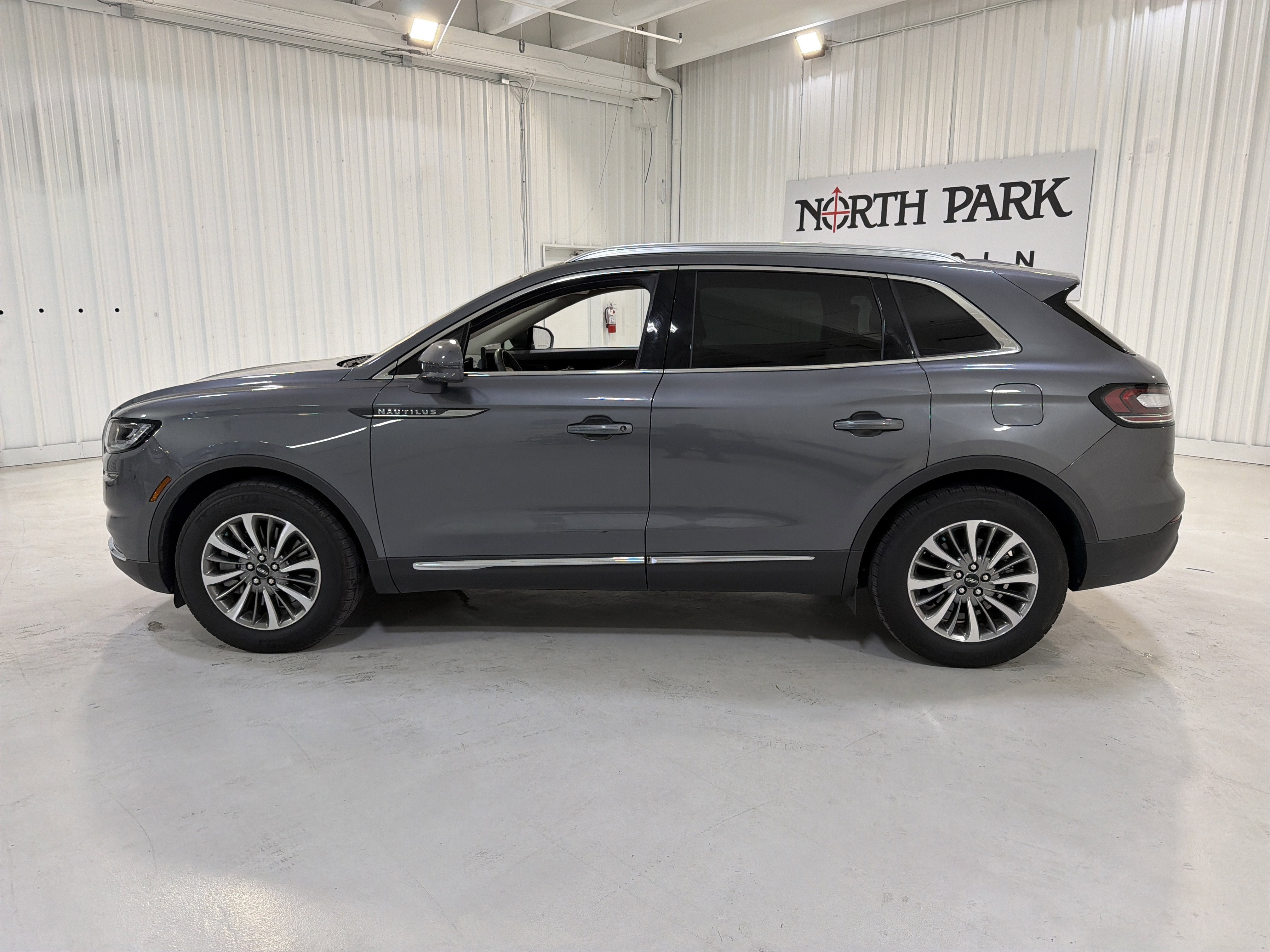 2022 Lincoln Nautilus Standard